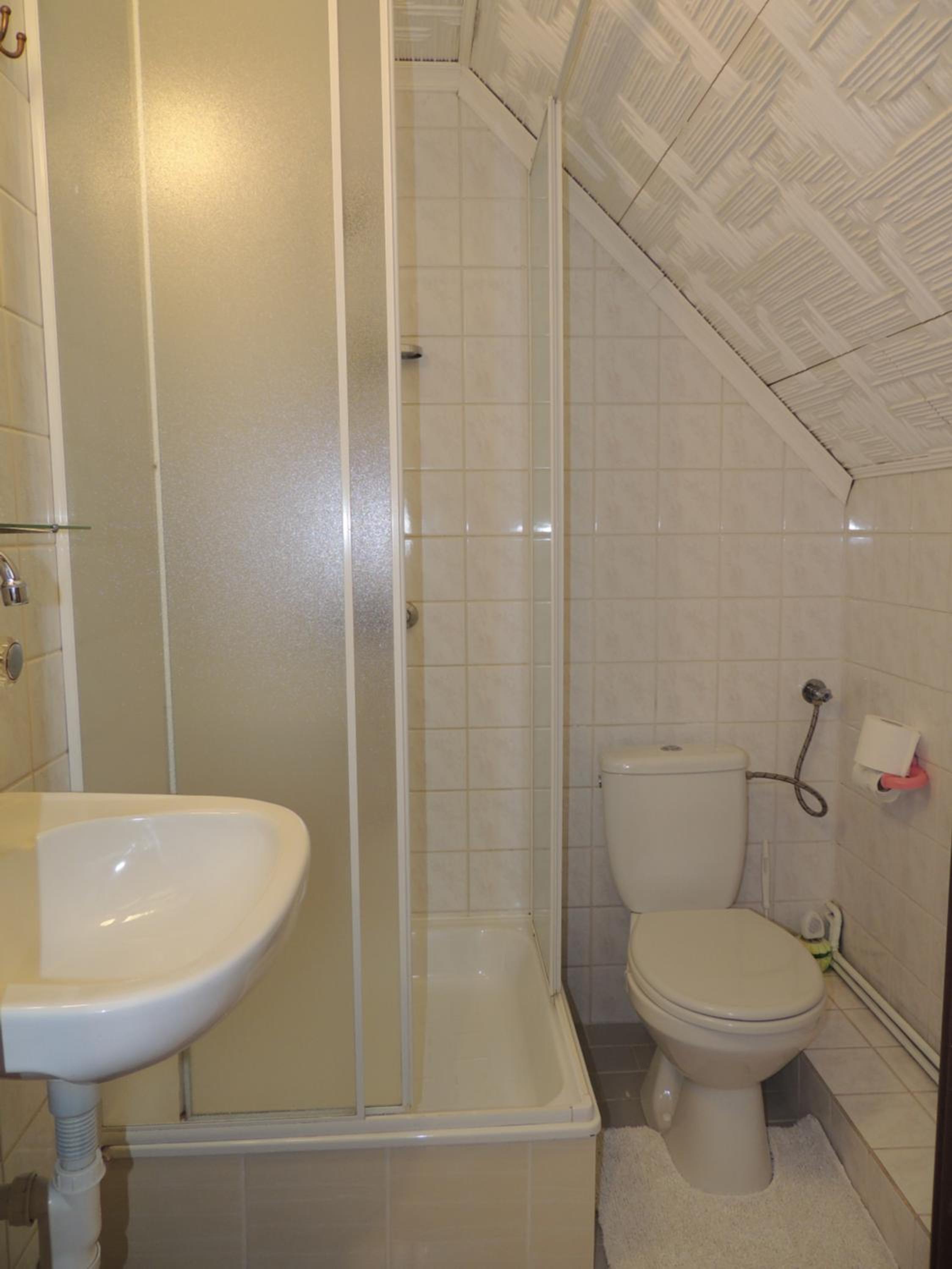 Triple Room with Private Bathroom photo 3
