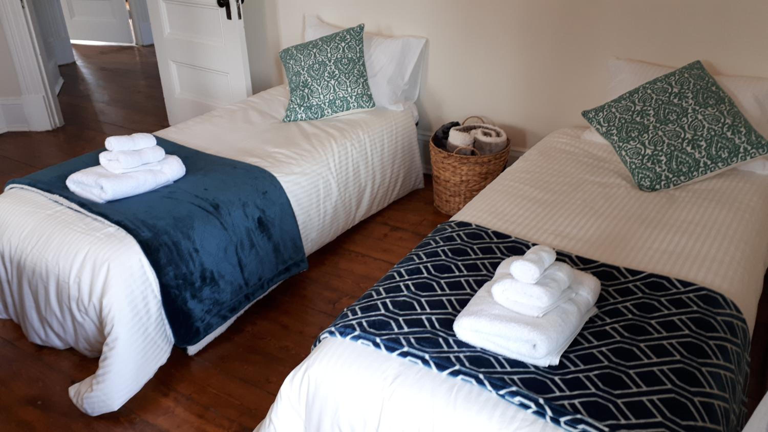 Deluxe Double Room with Street View photo 2