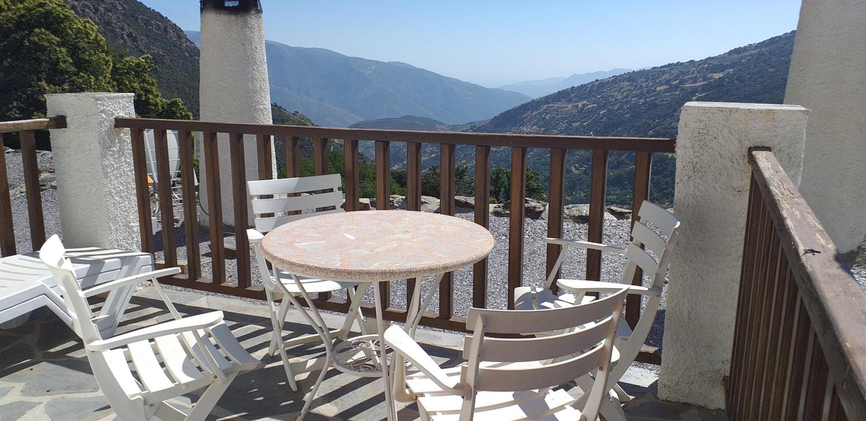 Apartment With Mountain View photo 3