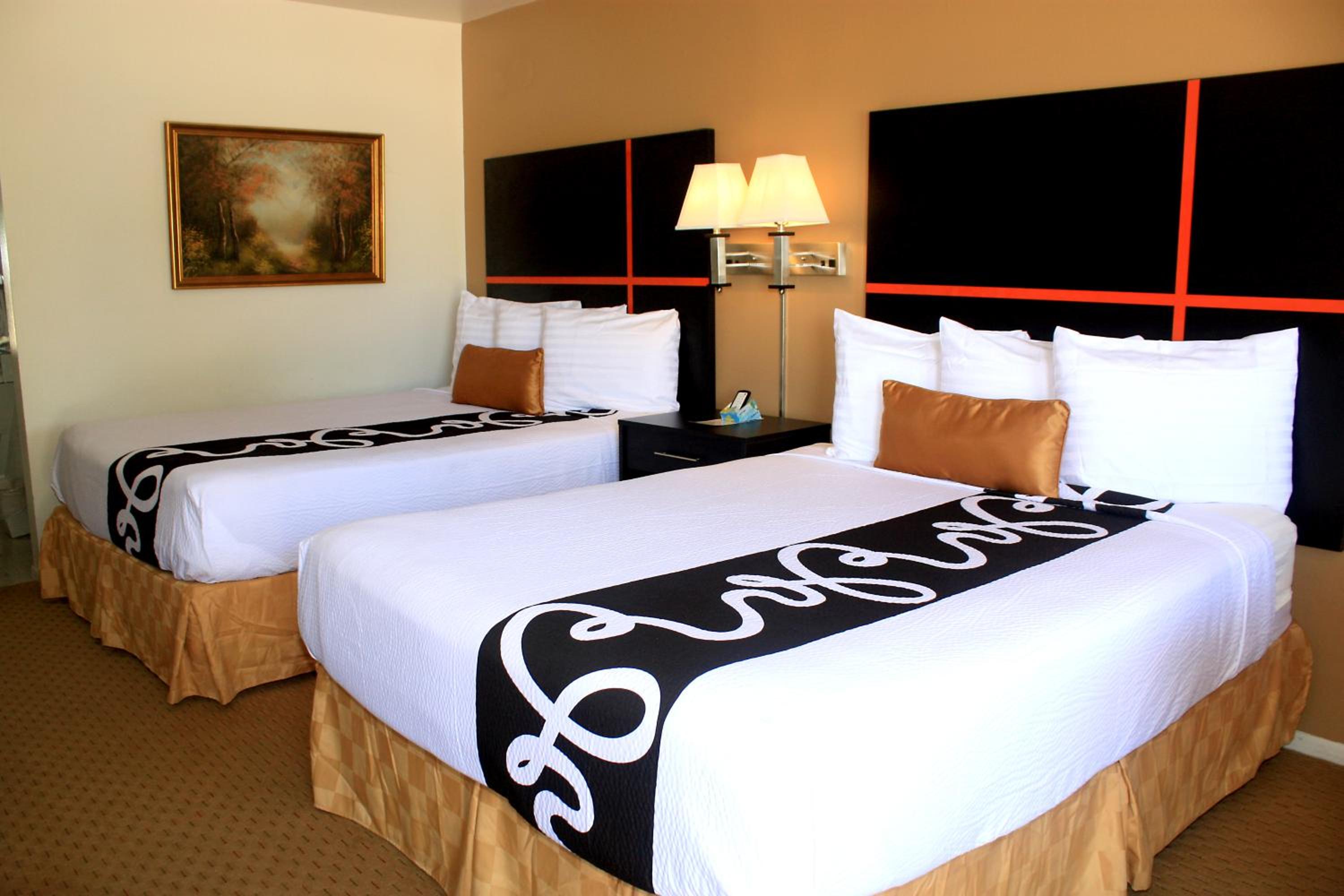 Deluxe Queen Room with Two Queen Beds