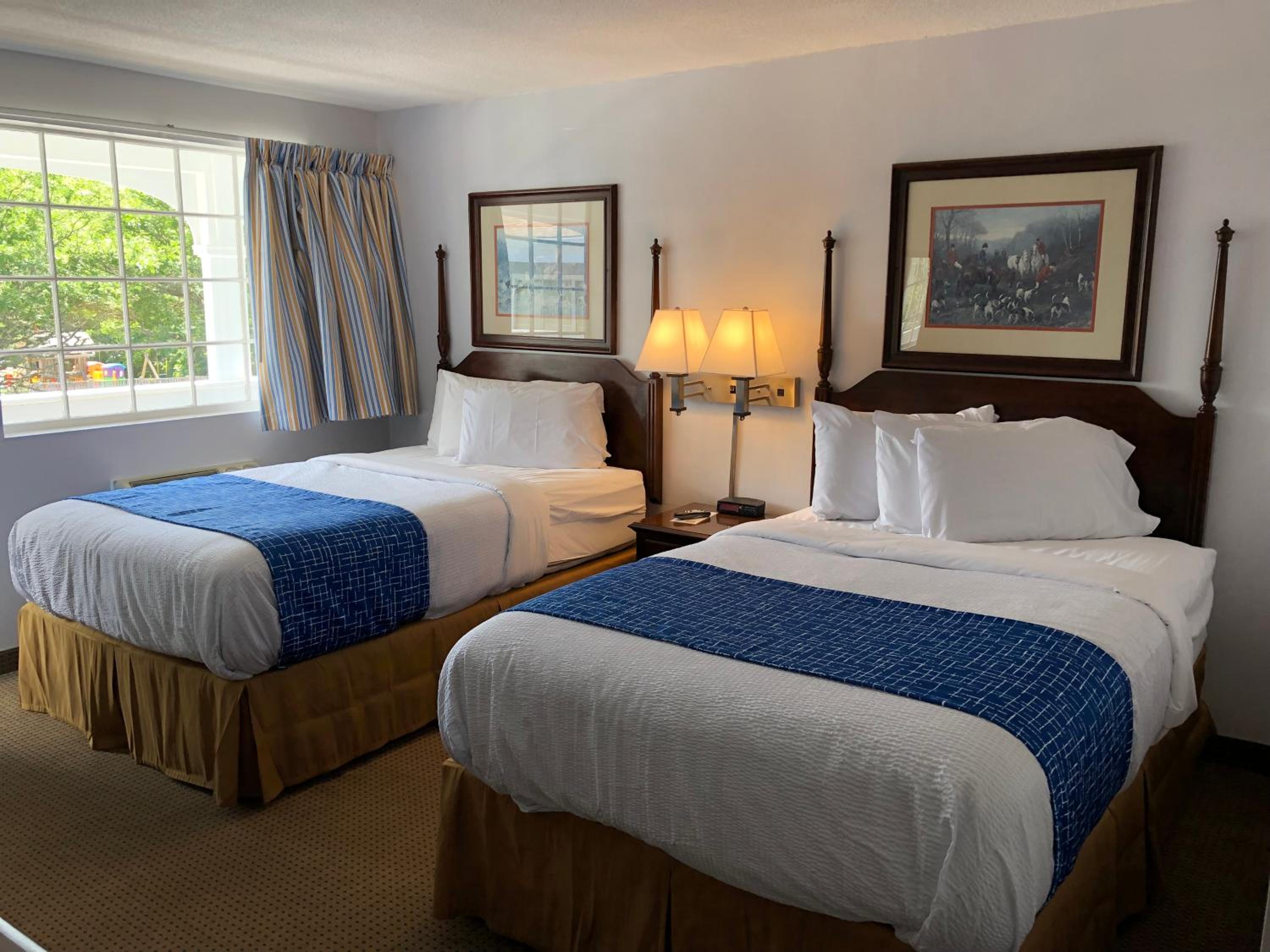 Deluxe Double Room with Two Double Beds - Non-Smoking - Photo 1