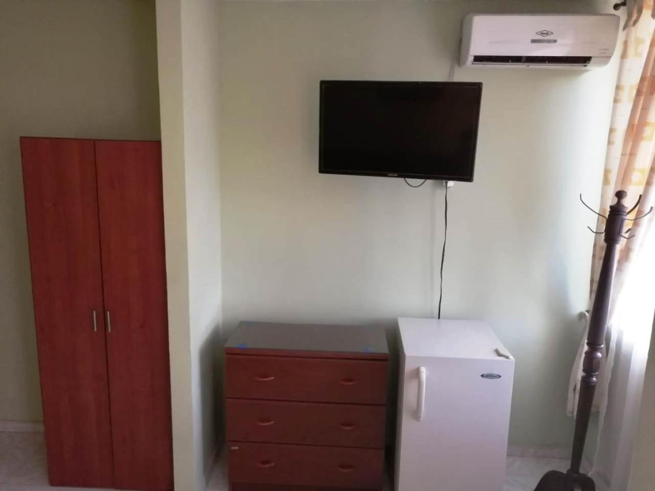 Double Room with Private Bathroom photo 2