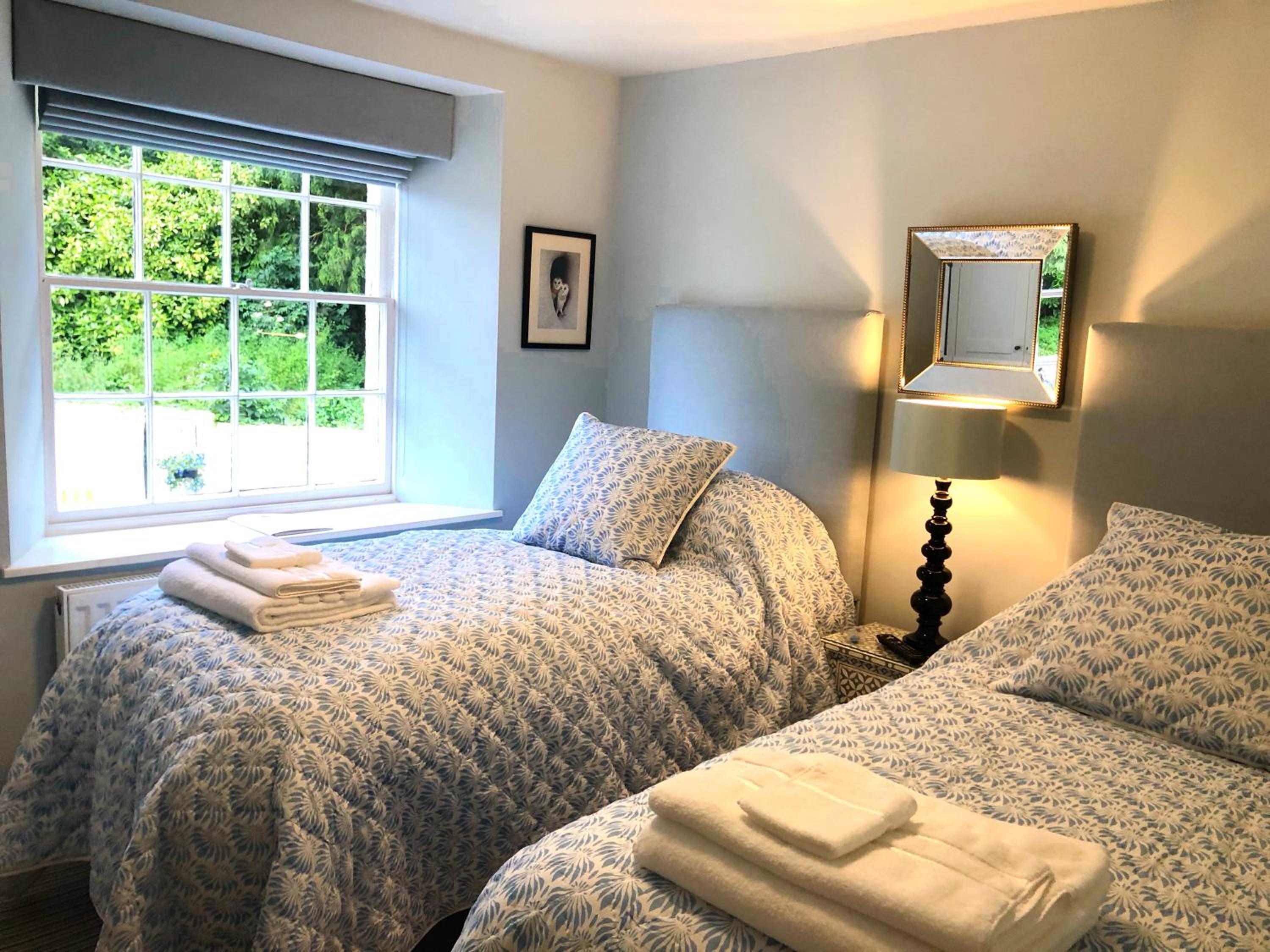 Deluxe Family Suite photo 3
