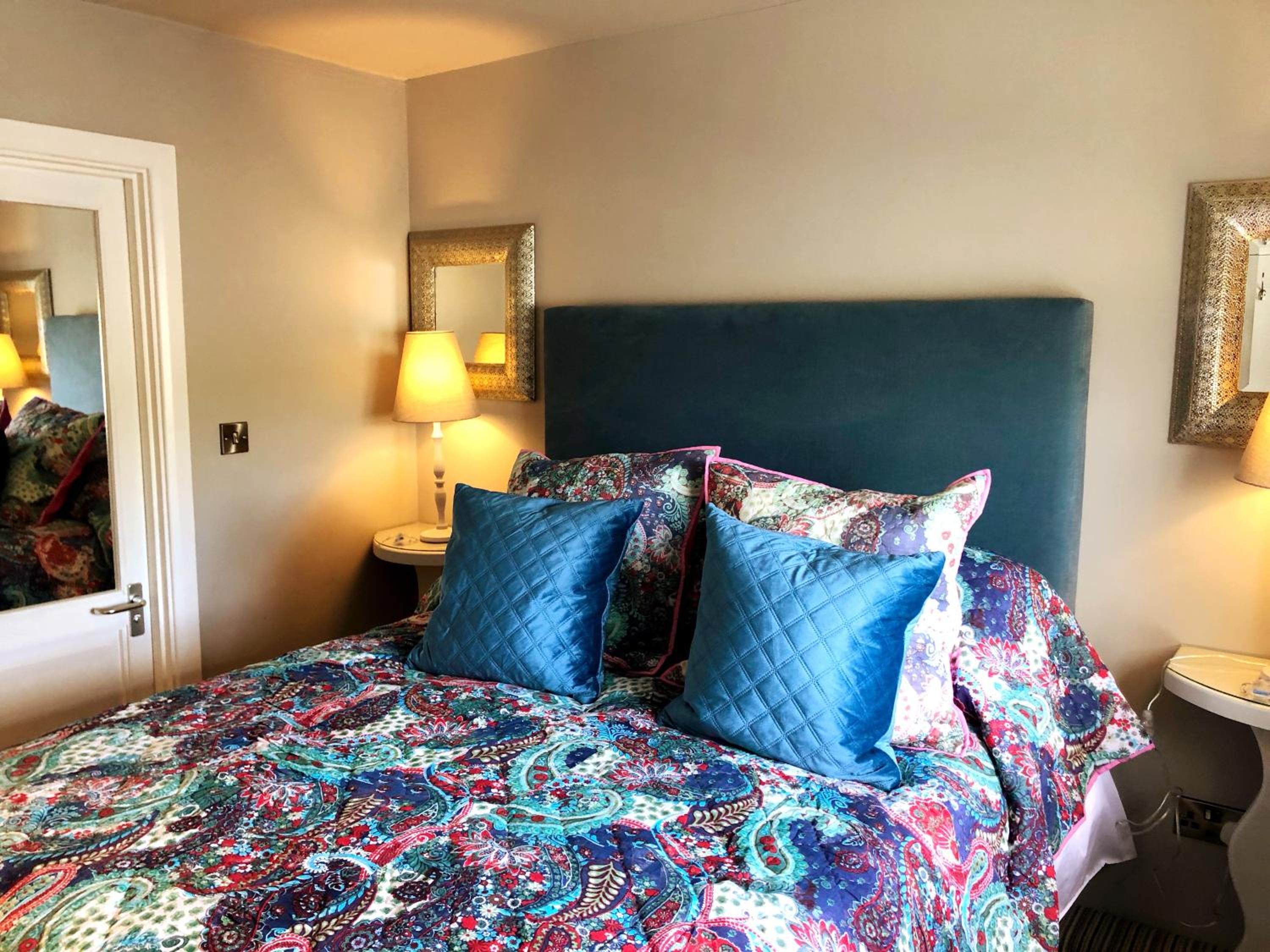 Standard King Room photo 1