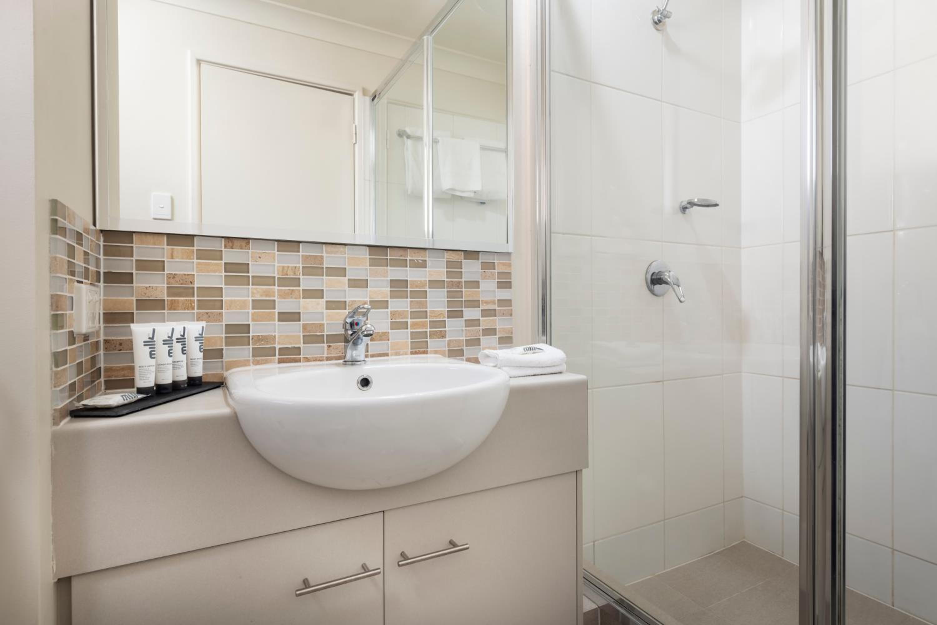 Studio Apartment - Photo 4