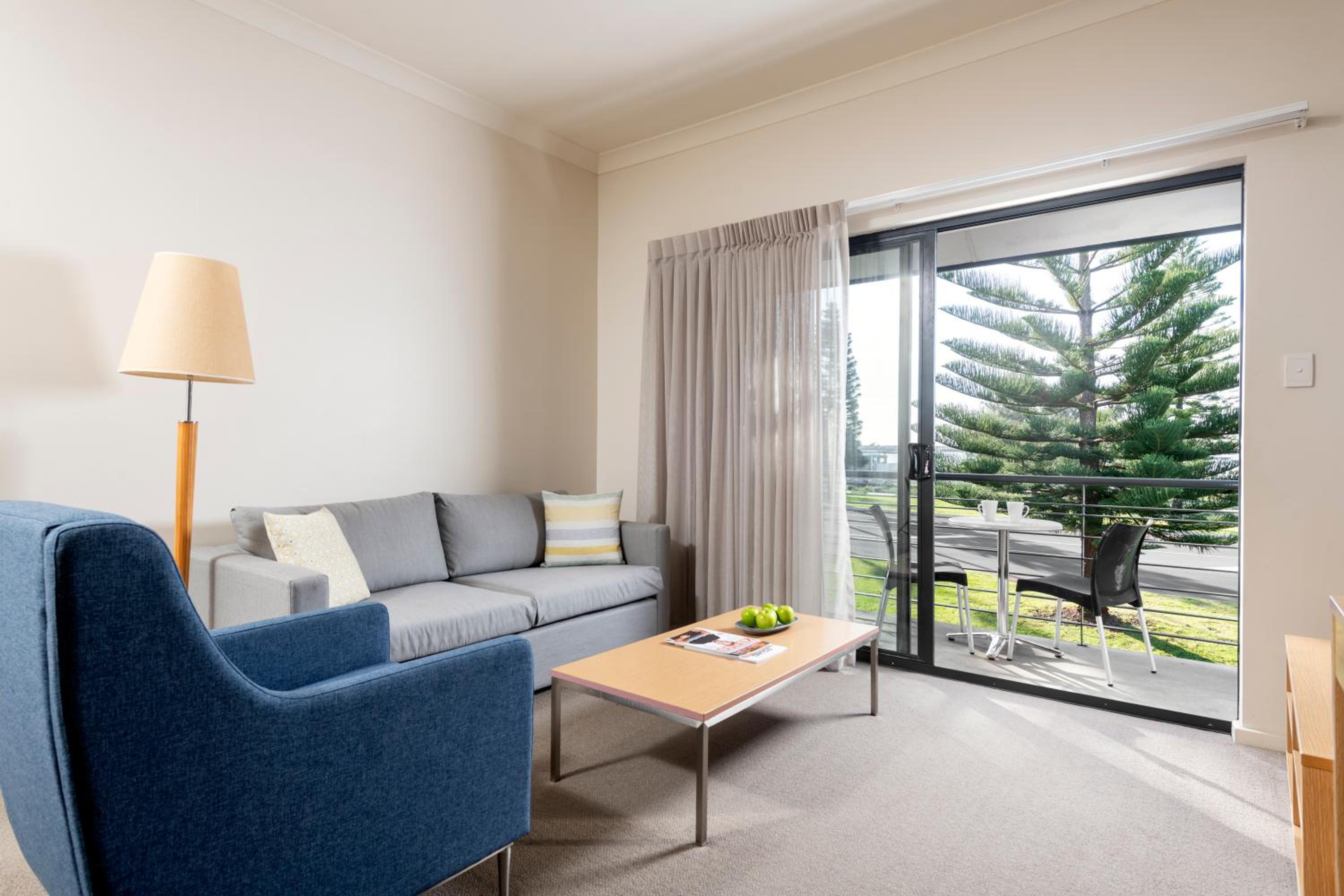 One-Bedroom Apartment - Photo 12