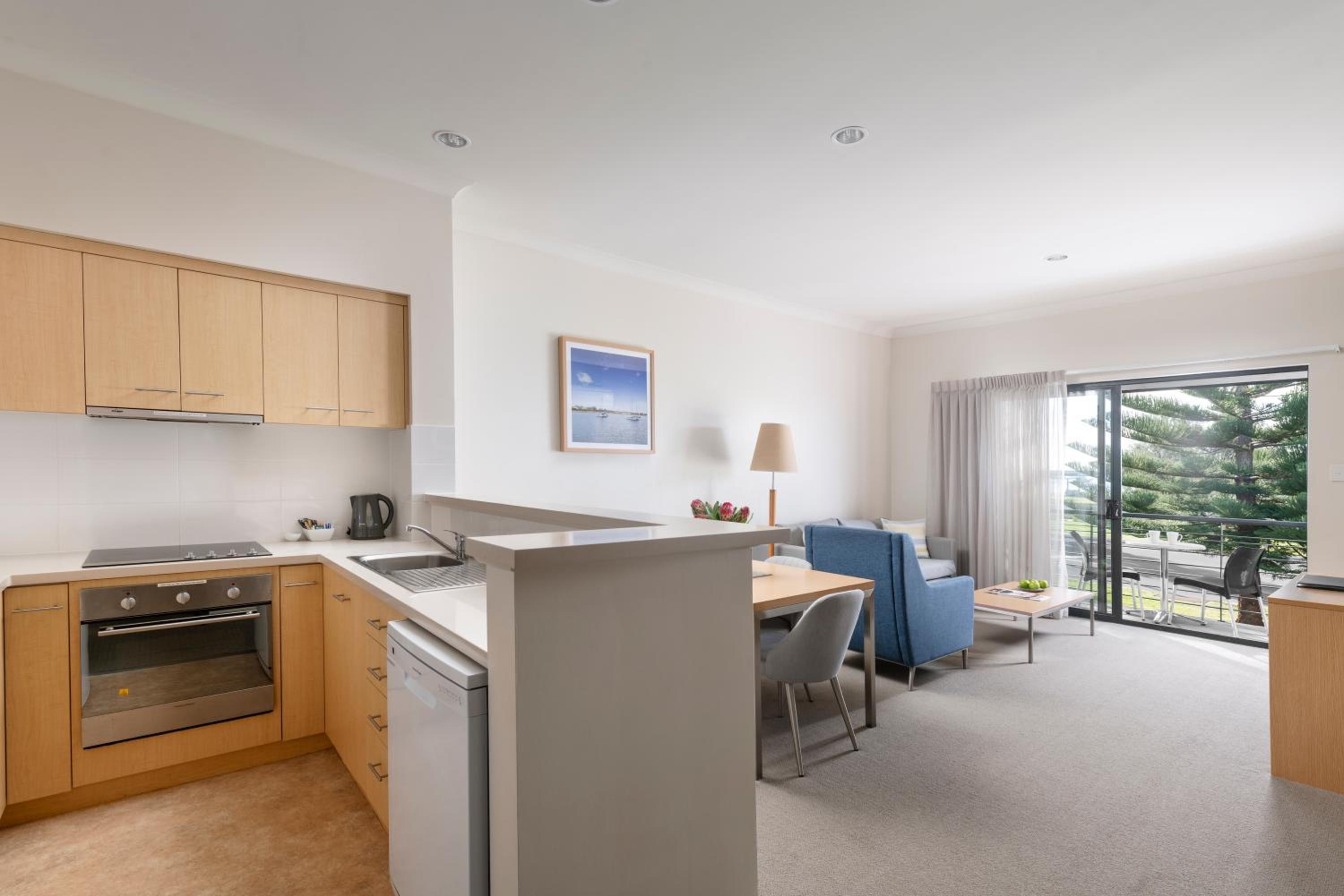 One-Bedroom Apartment - Photo 8