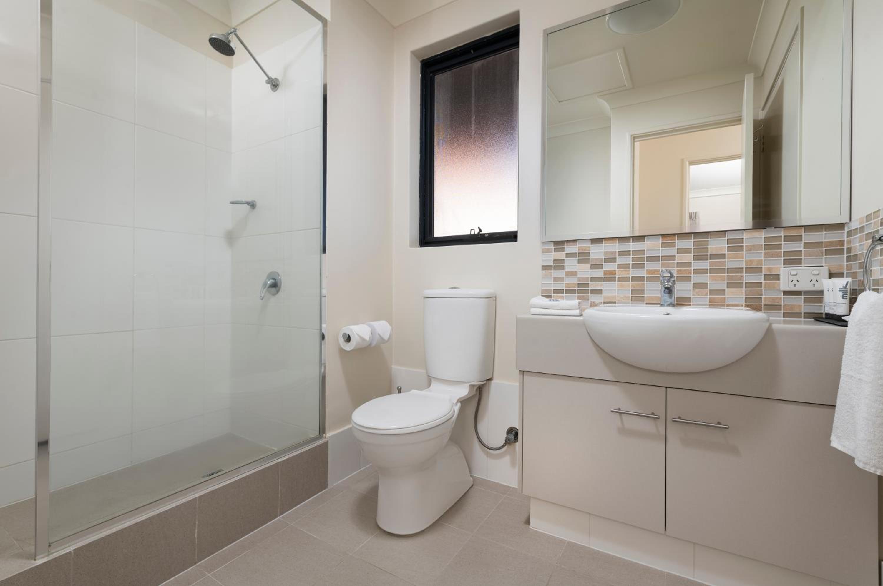 One-Bedroom Apartment - Photo 9