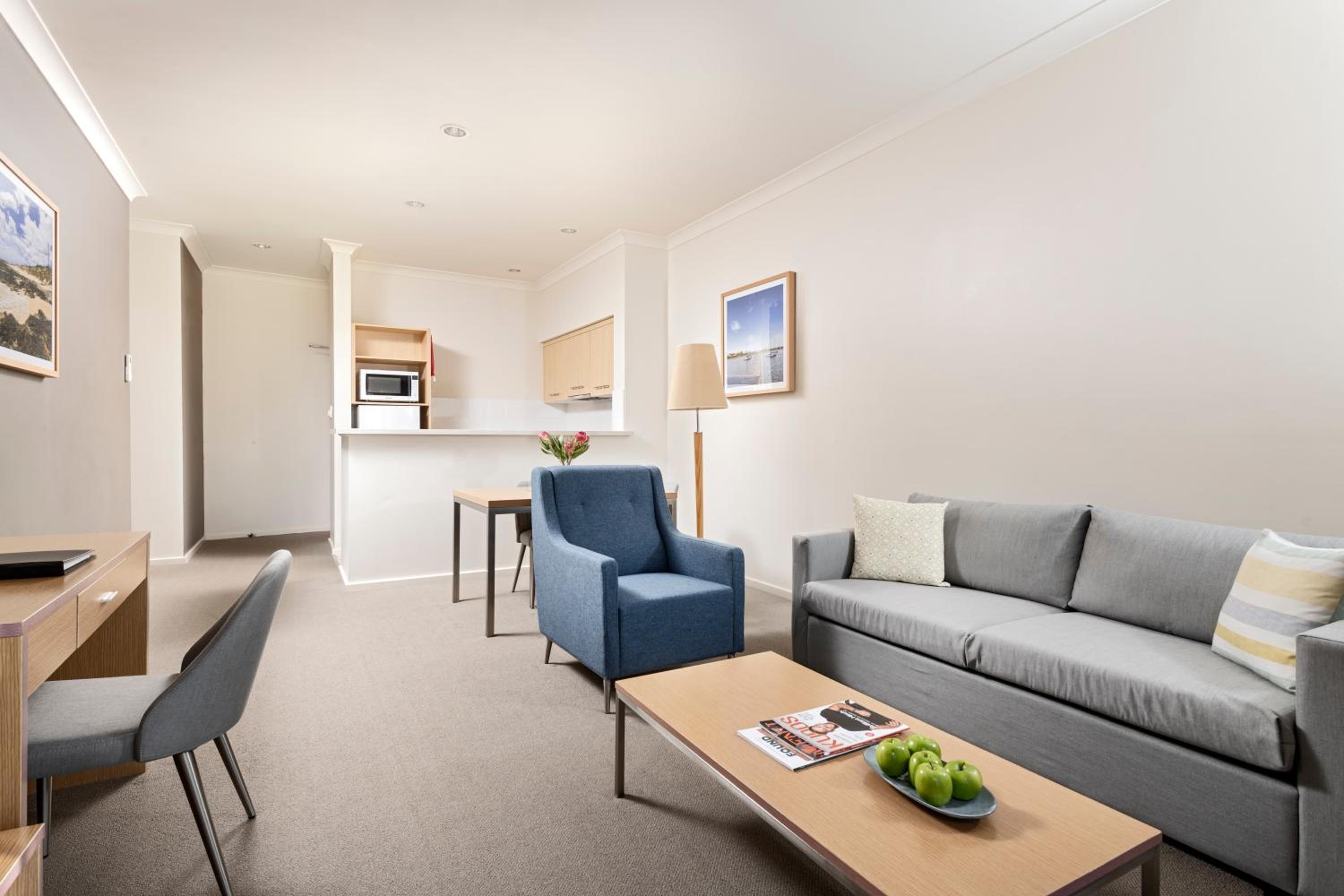 One-Bedroom Apartment - Photo 4
