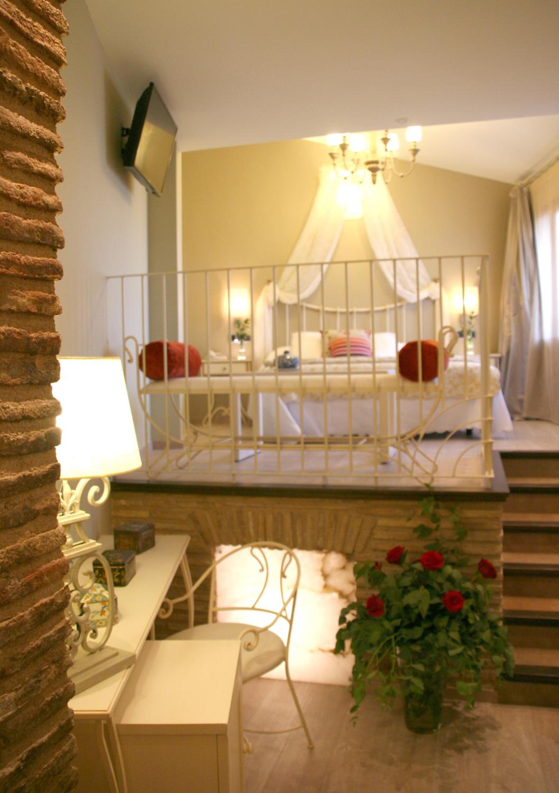 Double Room with Balcony and Castle View photo 2
