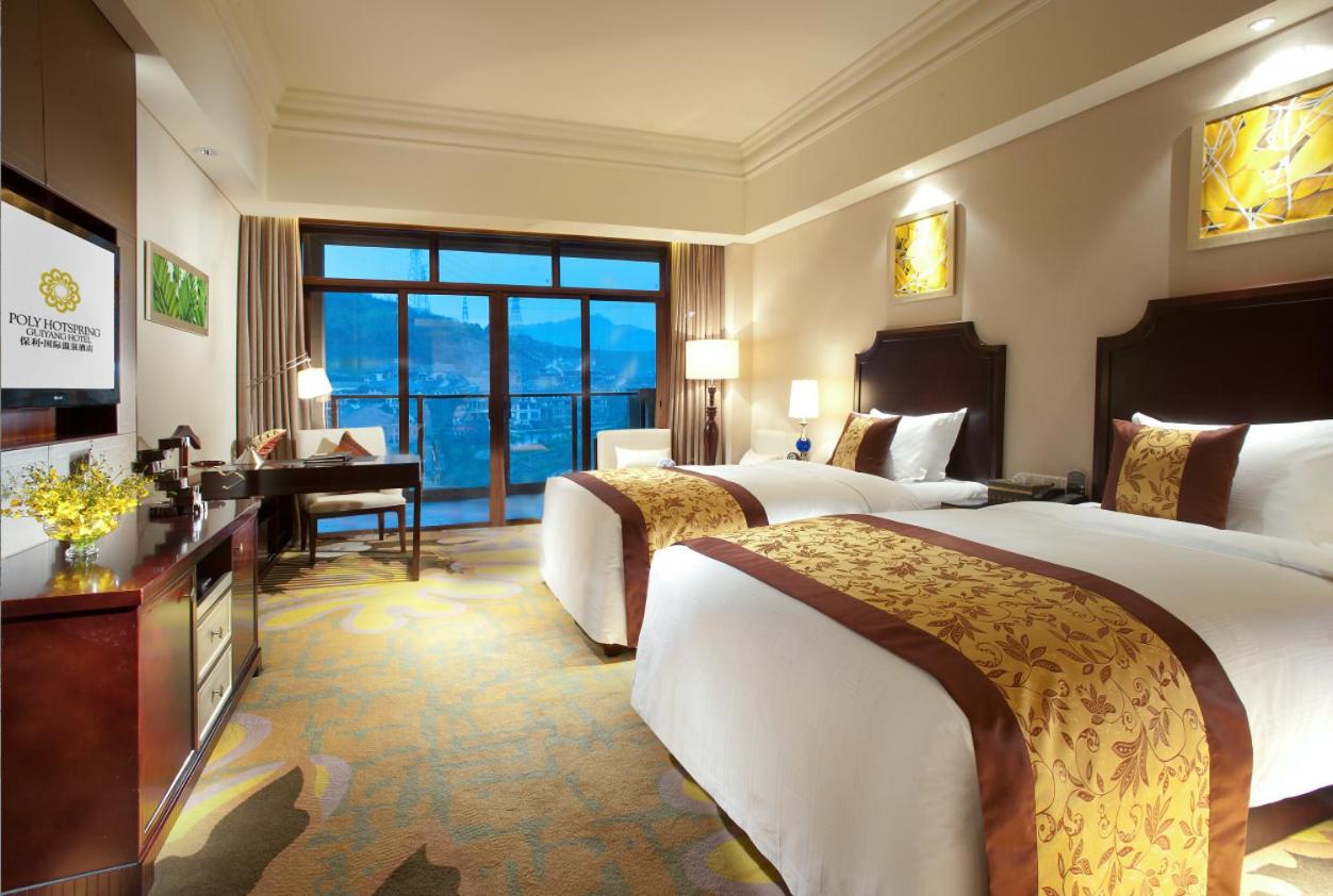 Twin Room with Lake View photo 2