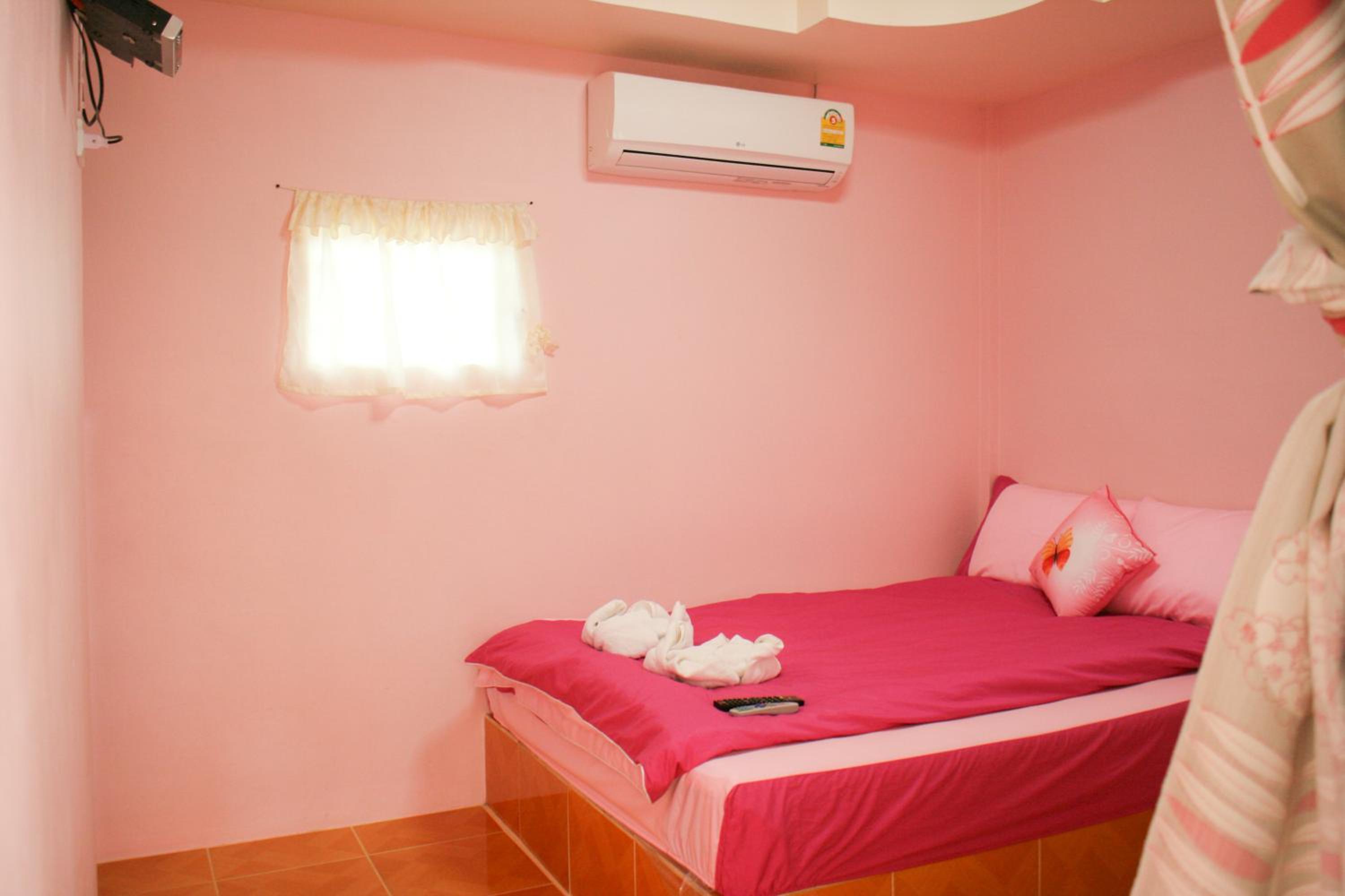 Standard Double Room - Photo 6