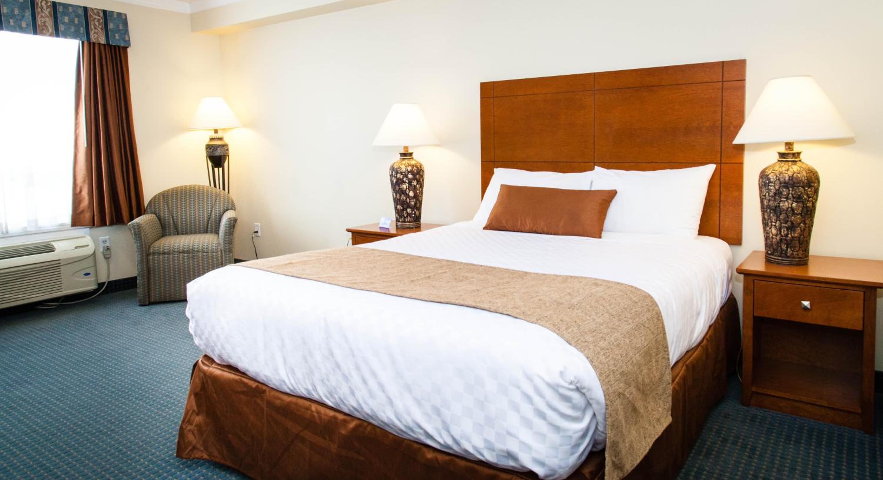 Standard Queen Room