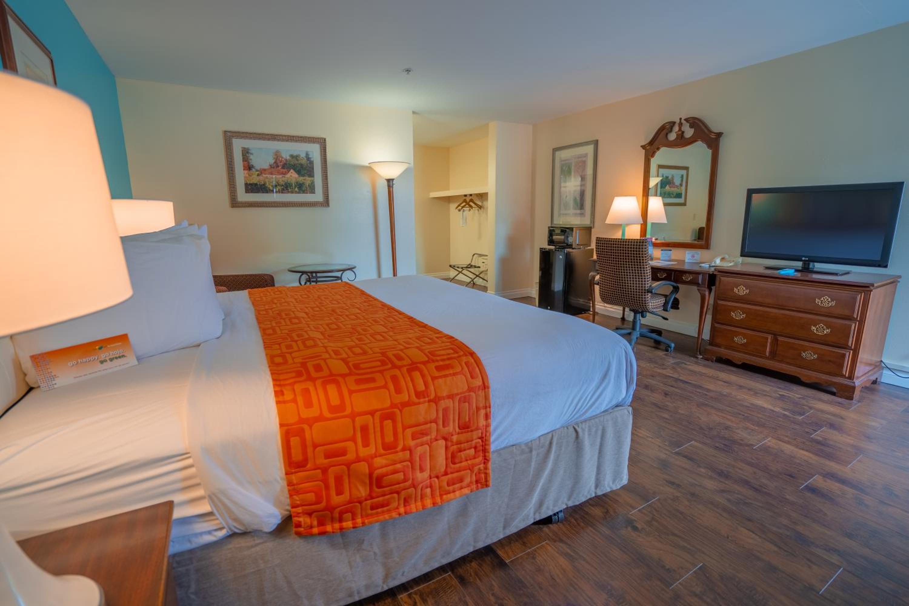 Deluxe King Suite