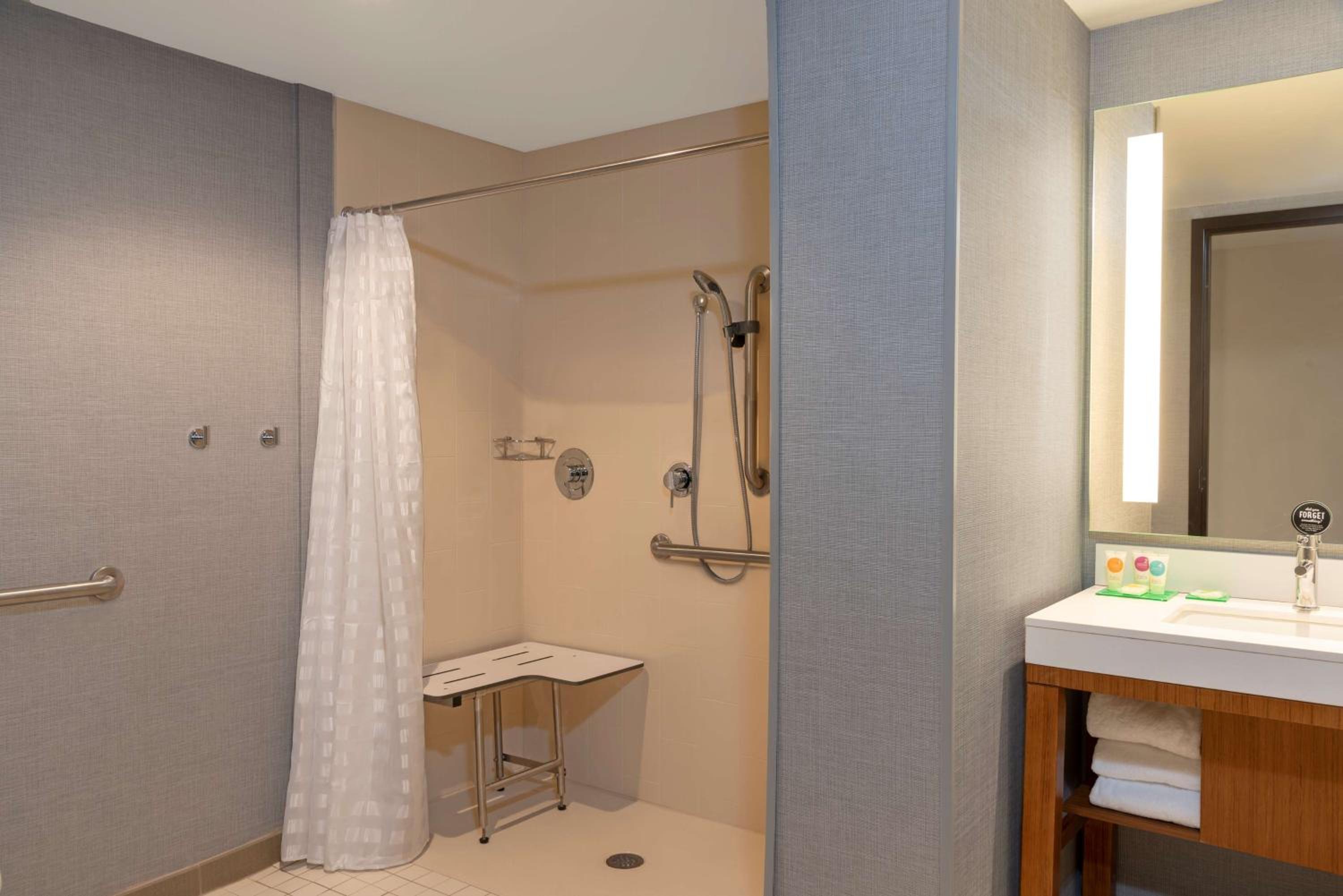 Queen Room with Two Queen Beds, Sofa Bed and Accessible Tub photo 2