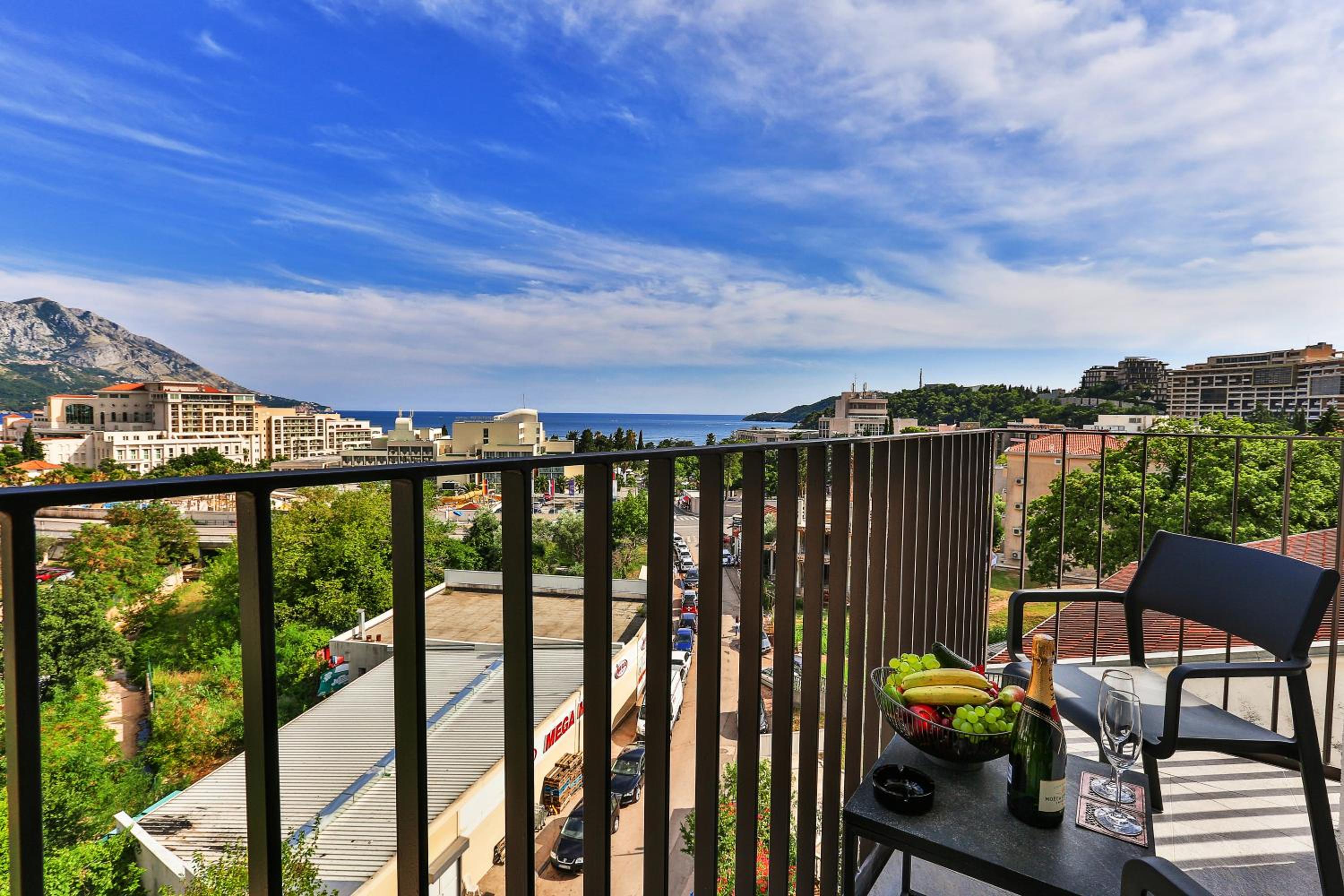 Family Room with Balcony - Photo 6