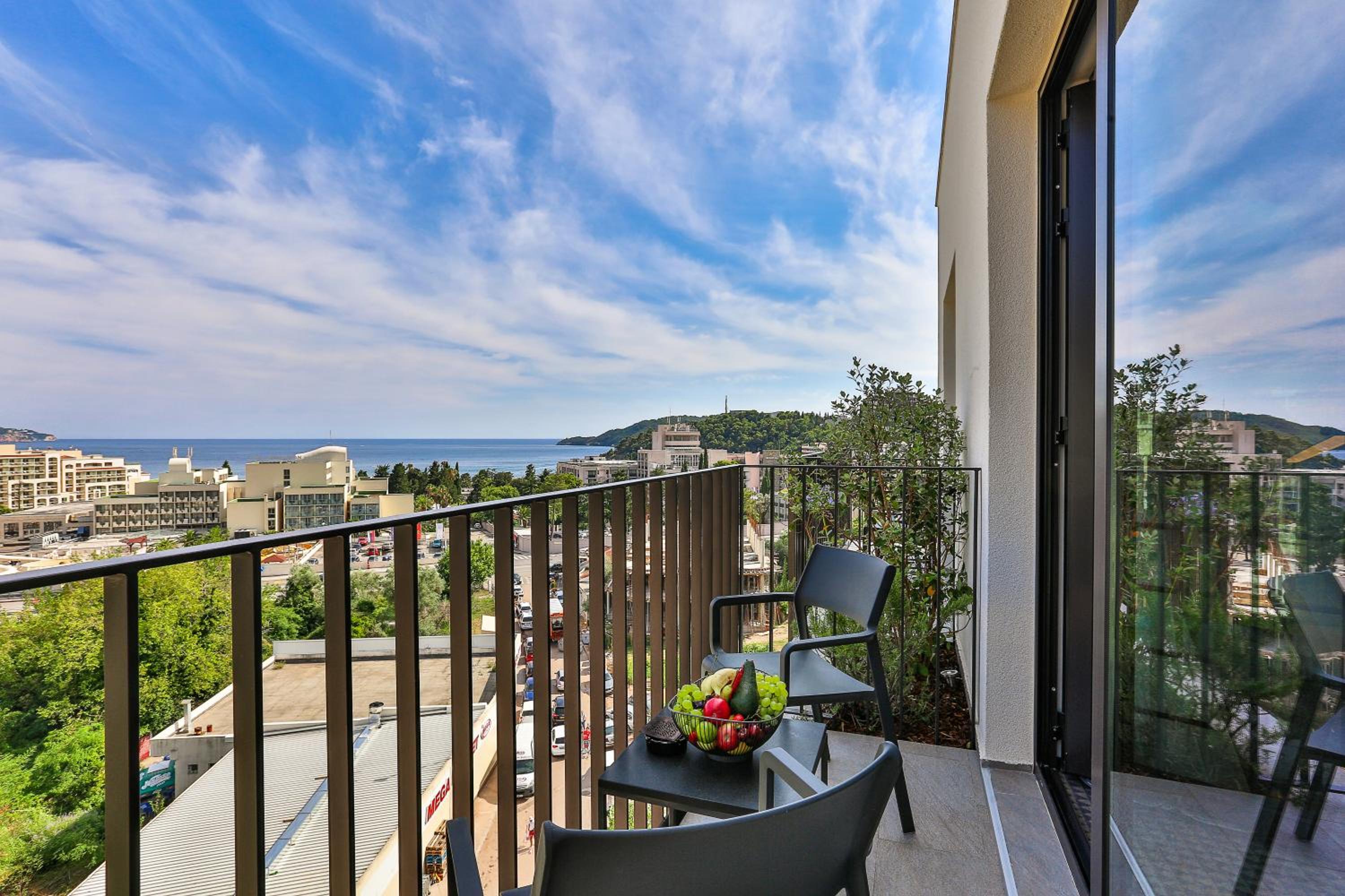 Deluxe Double Room with Balcony and Sea View - Photo 5