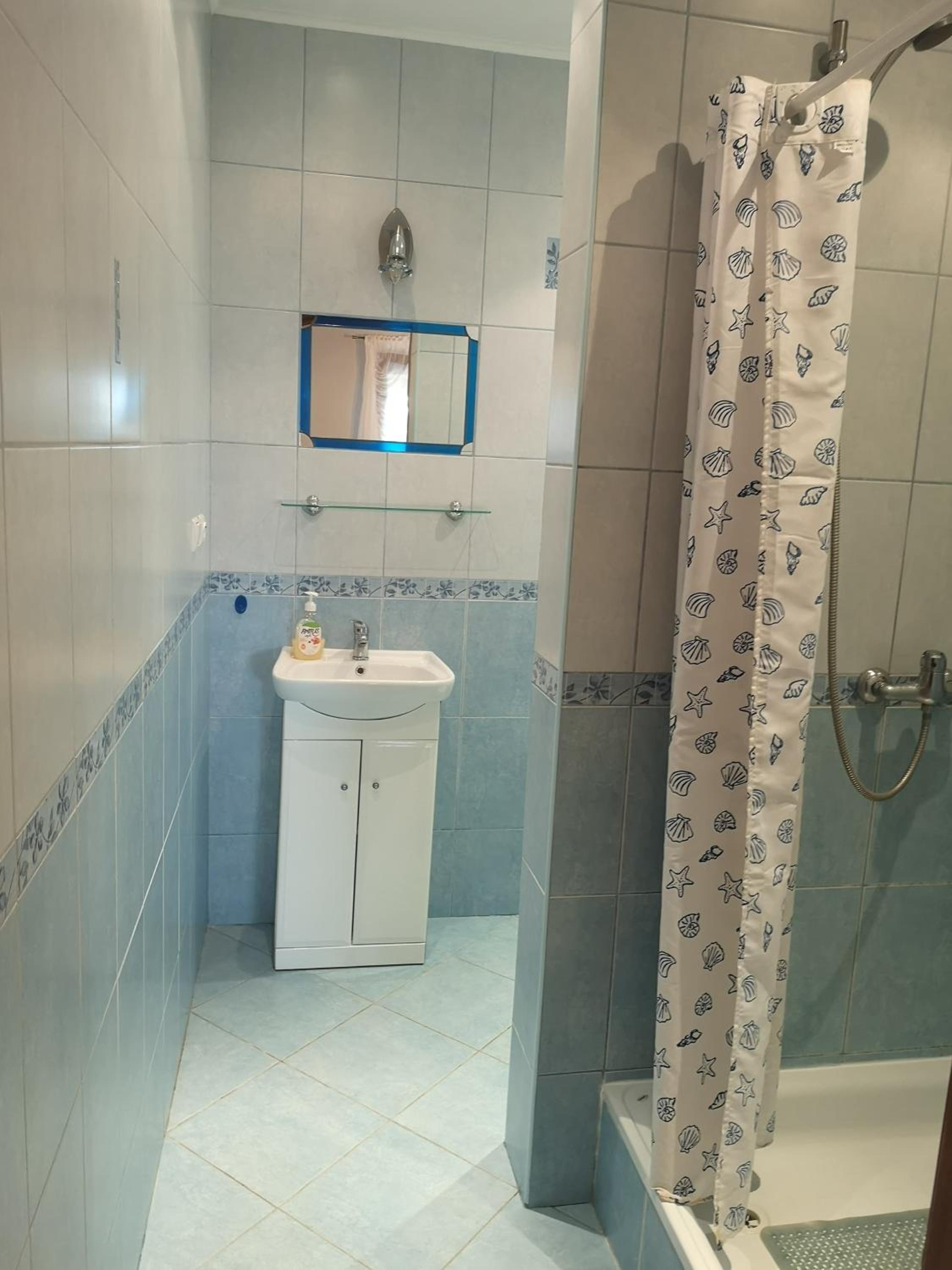 Triple Room with Lake View - Photo 4