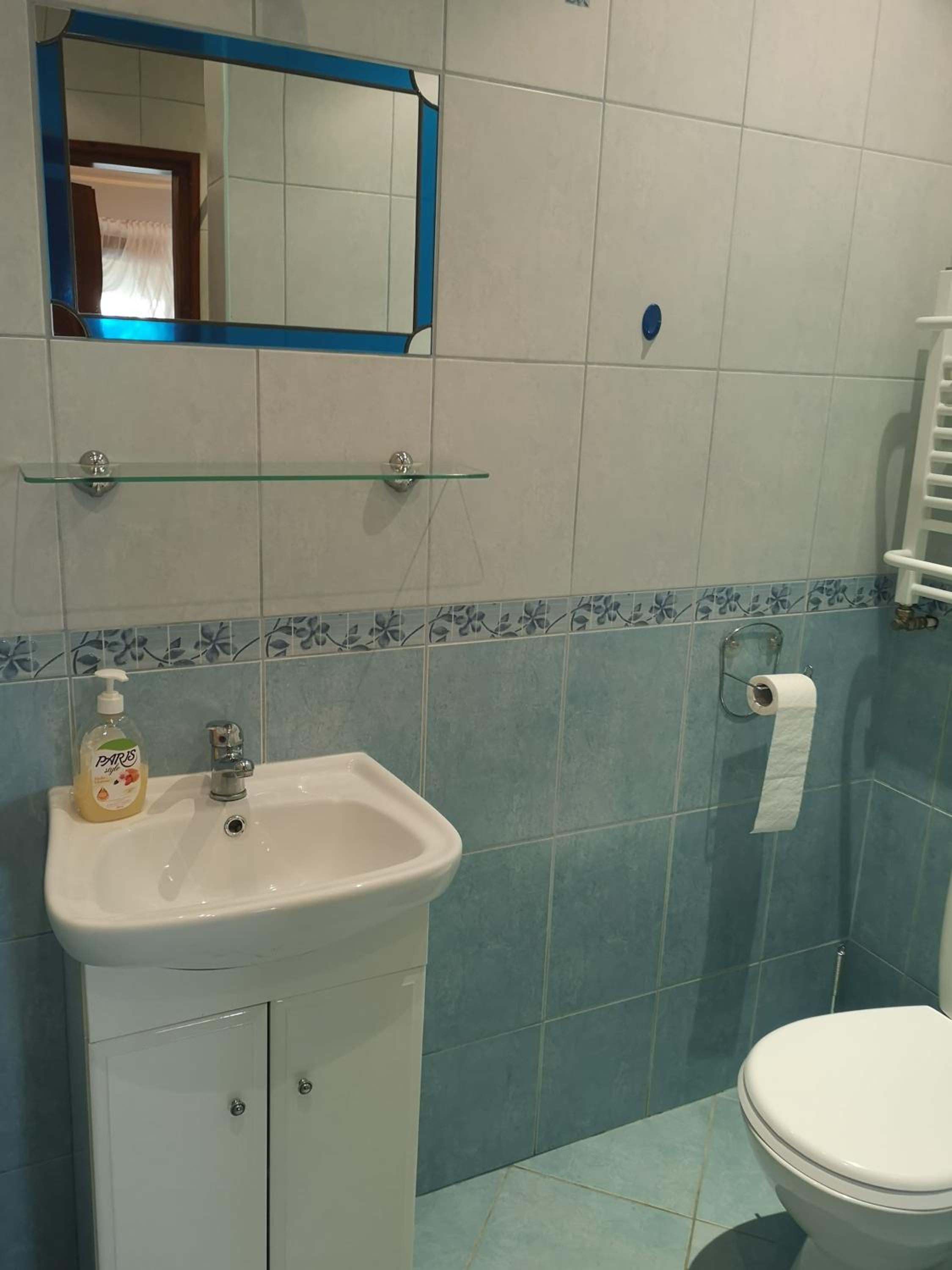Triple Room with Lake View - Photo 3