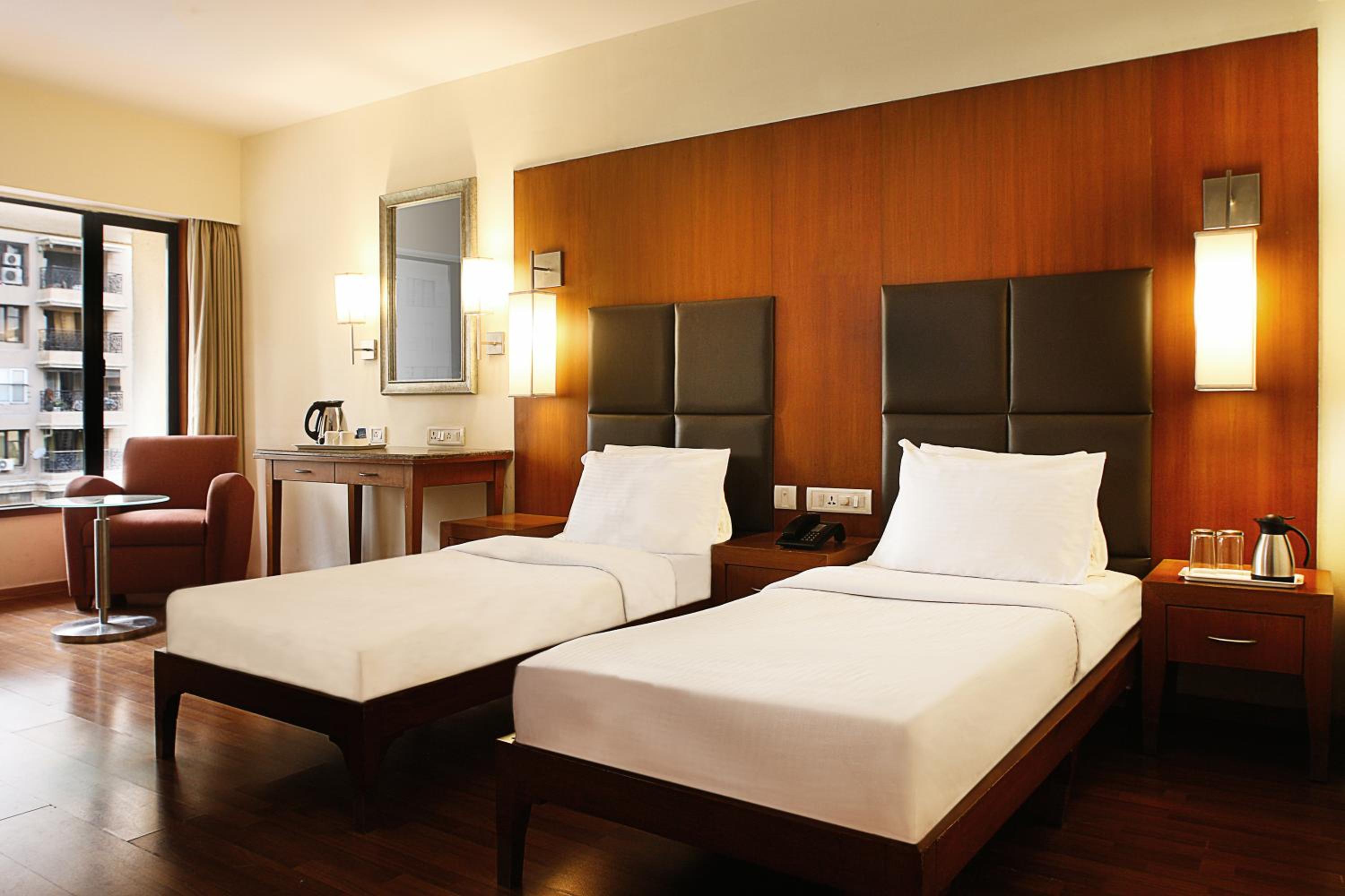 Deluxe Double or Twin Room - Photo 6