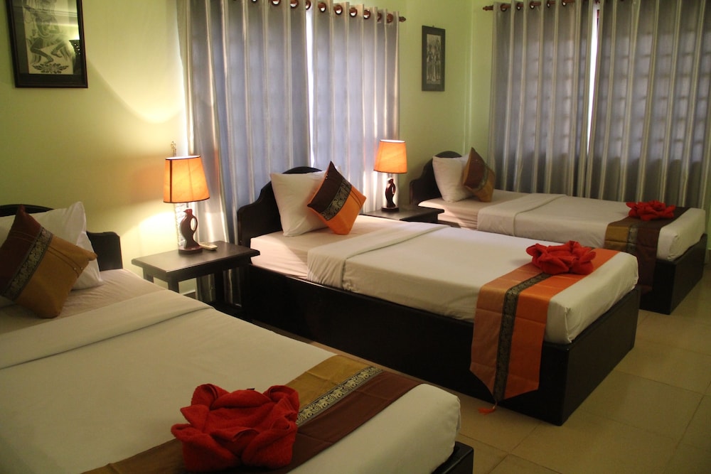Deluxe Triple Room