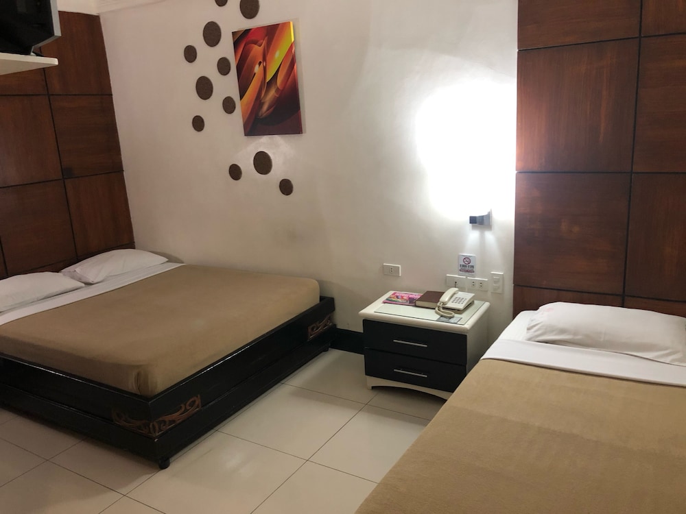 Deluxe Triple Room, 2 Bedrooms photo 3