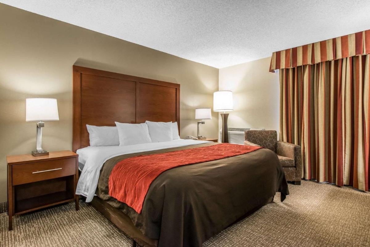 King Room with Accessible Tub - Disability Access/Non-Smoking