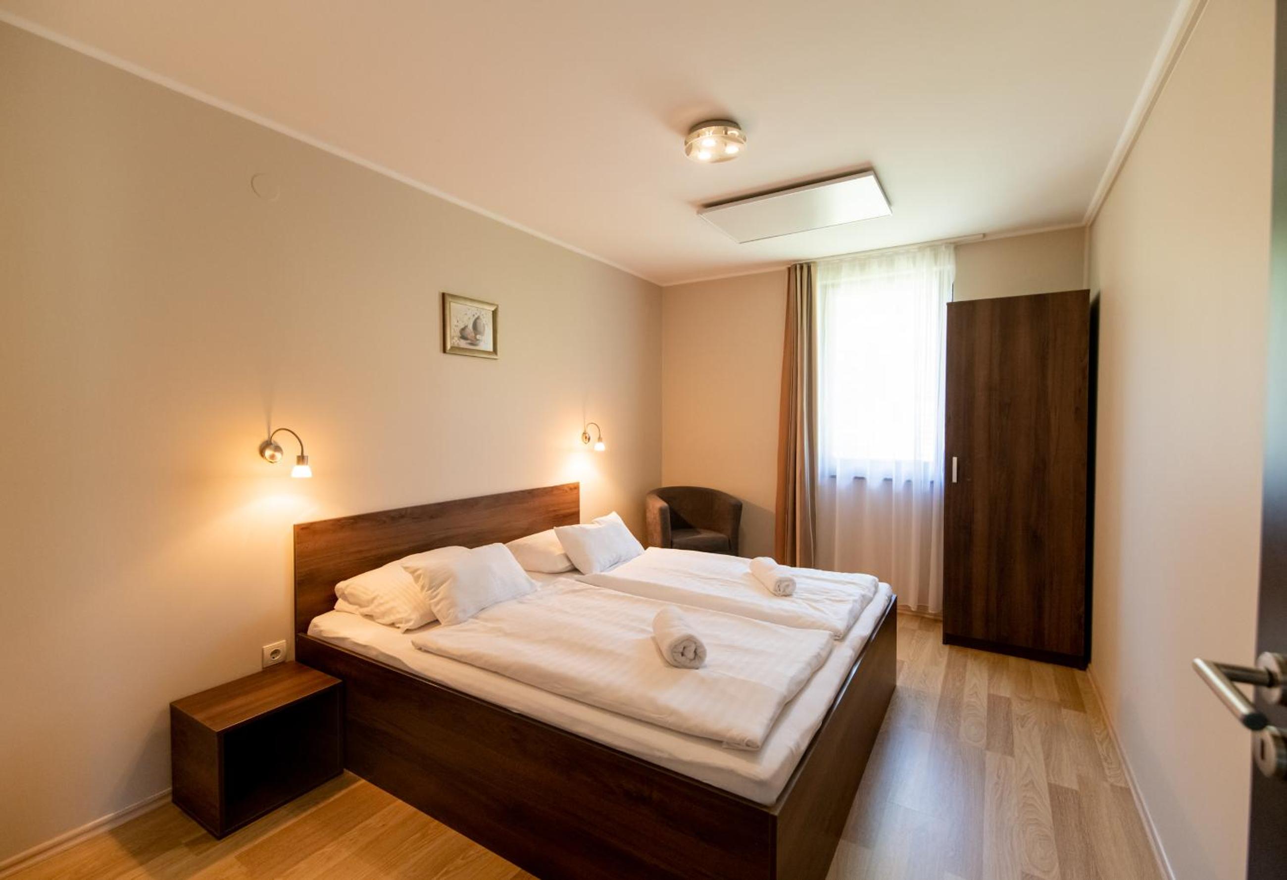 Apartment - Split Level photo 3