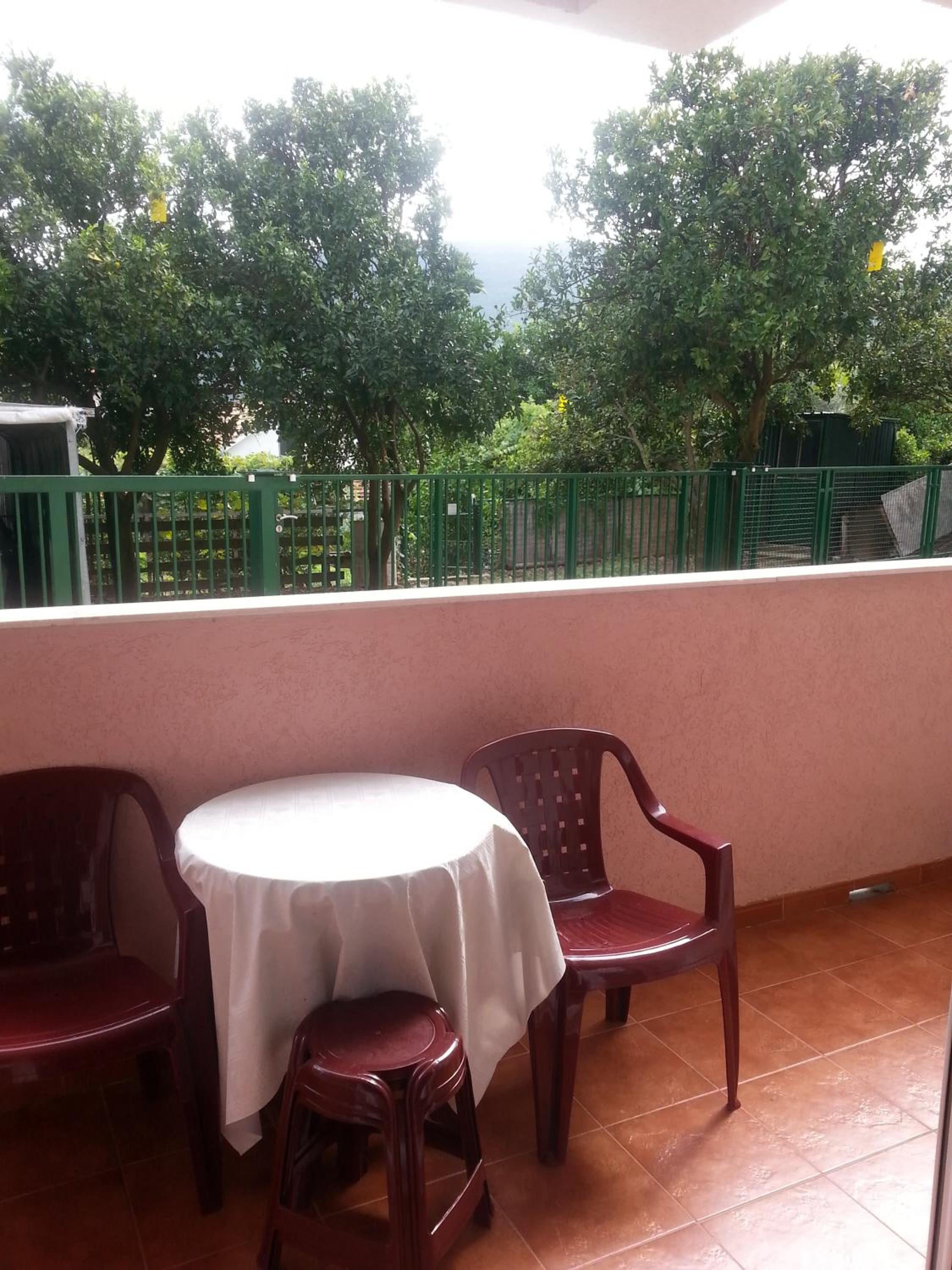 Deluxe One-Bedroom Apartment with Terrace - Photo 12