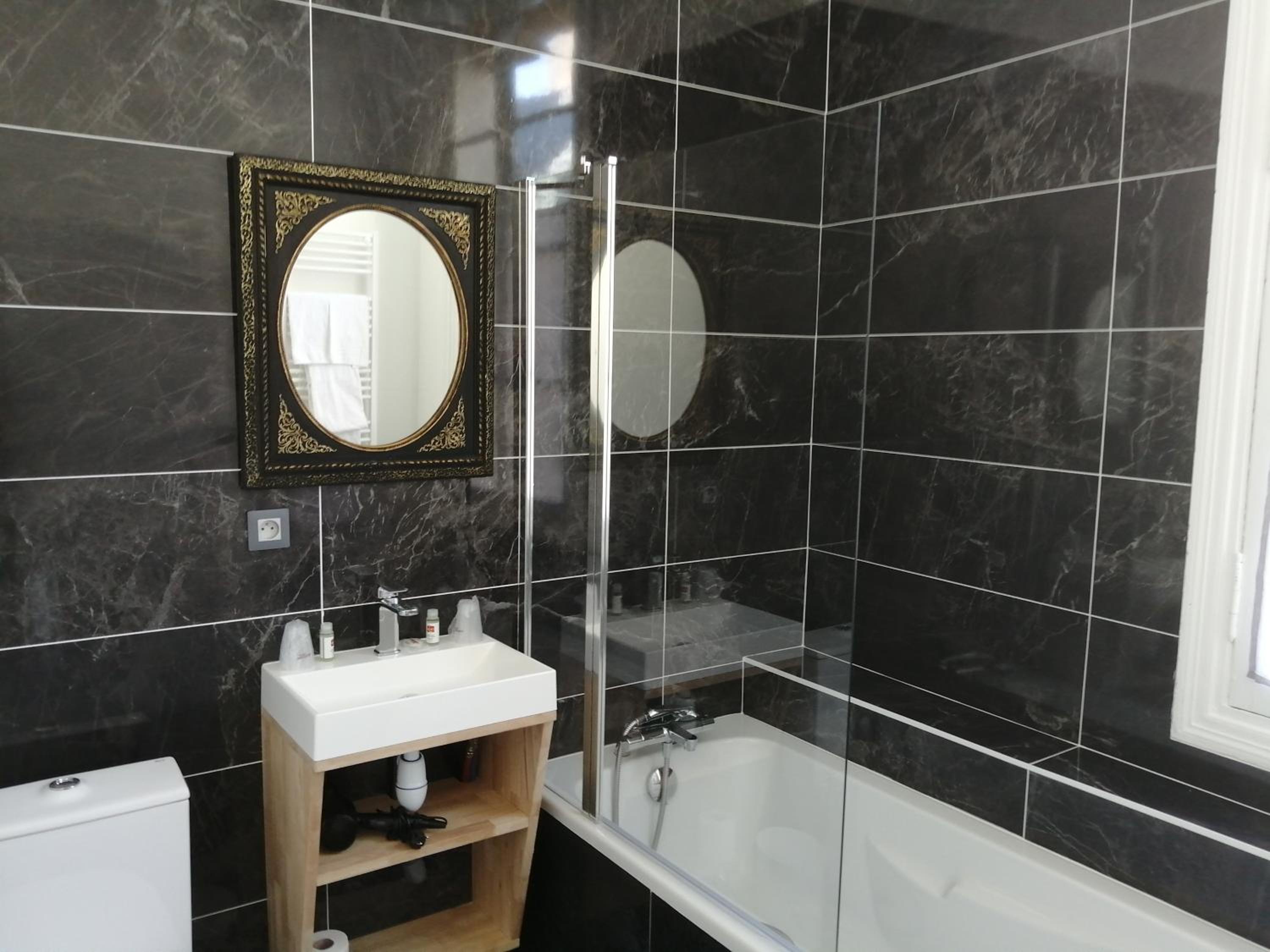 Superior Deluxe Double or Twin Room - Accessible by Stairs Only - Photo 4