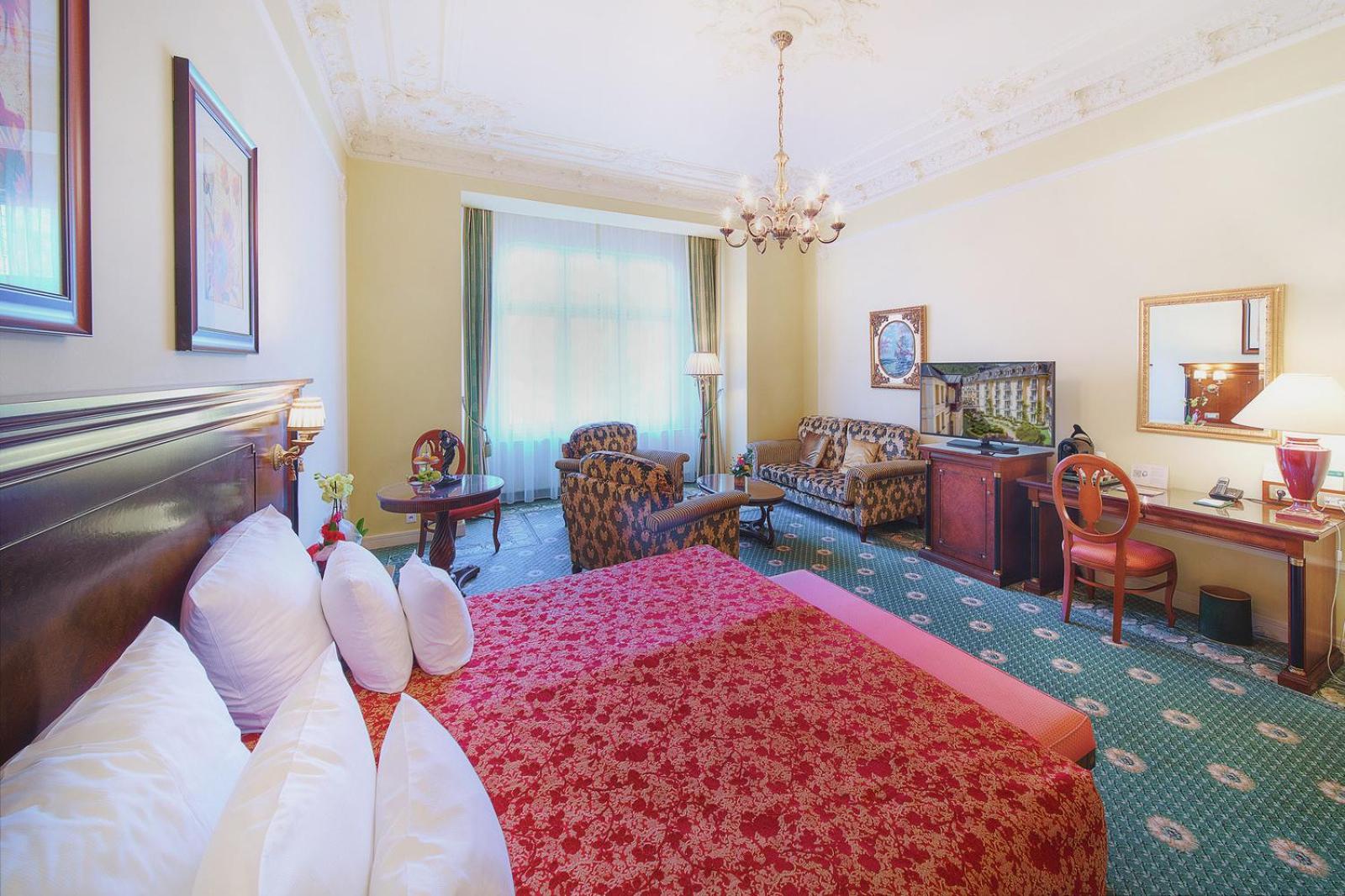 Junior Suite with Entry to Wellness - Photo 1