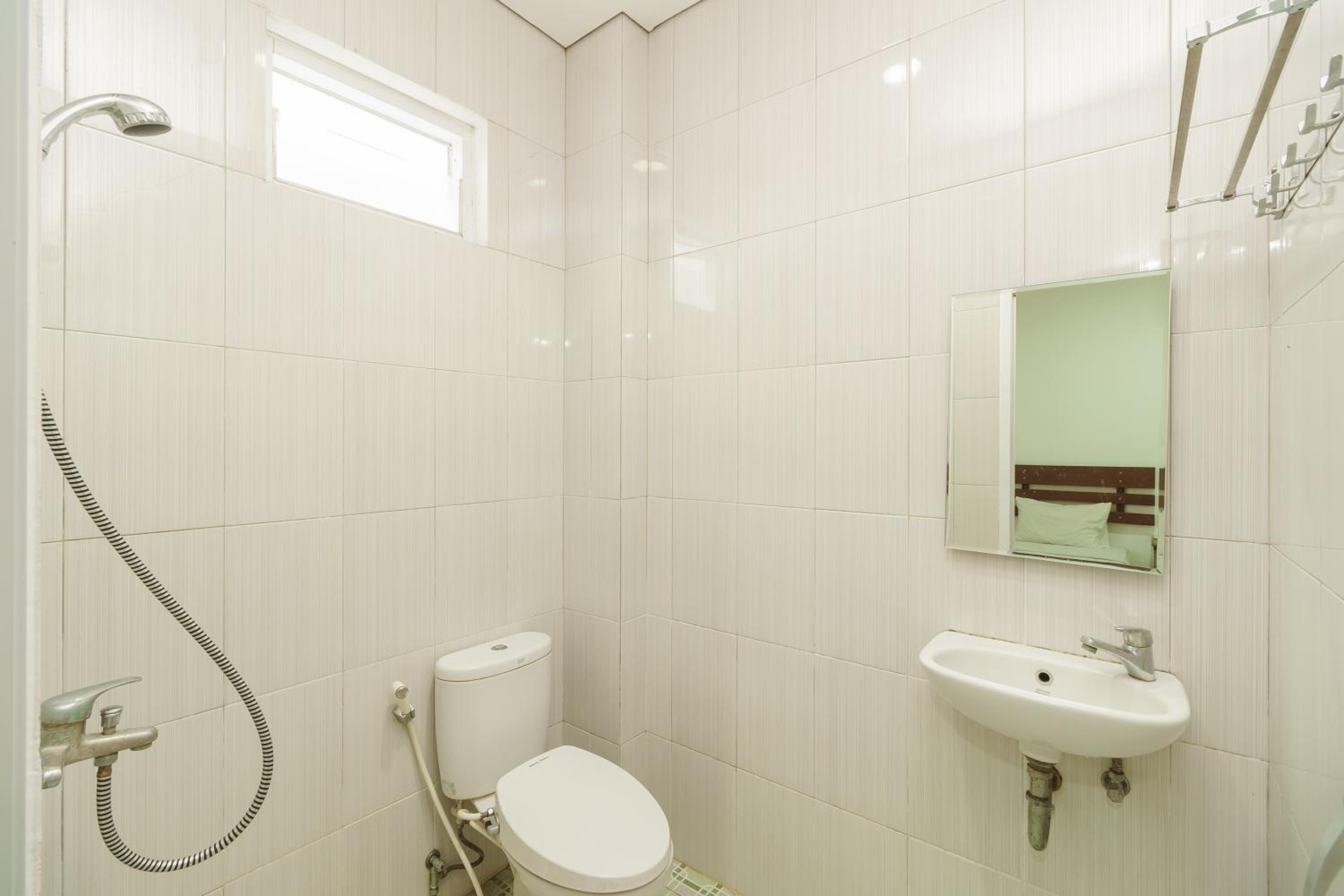 Double Room - Photo 6