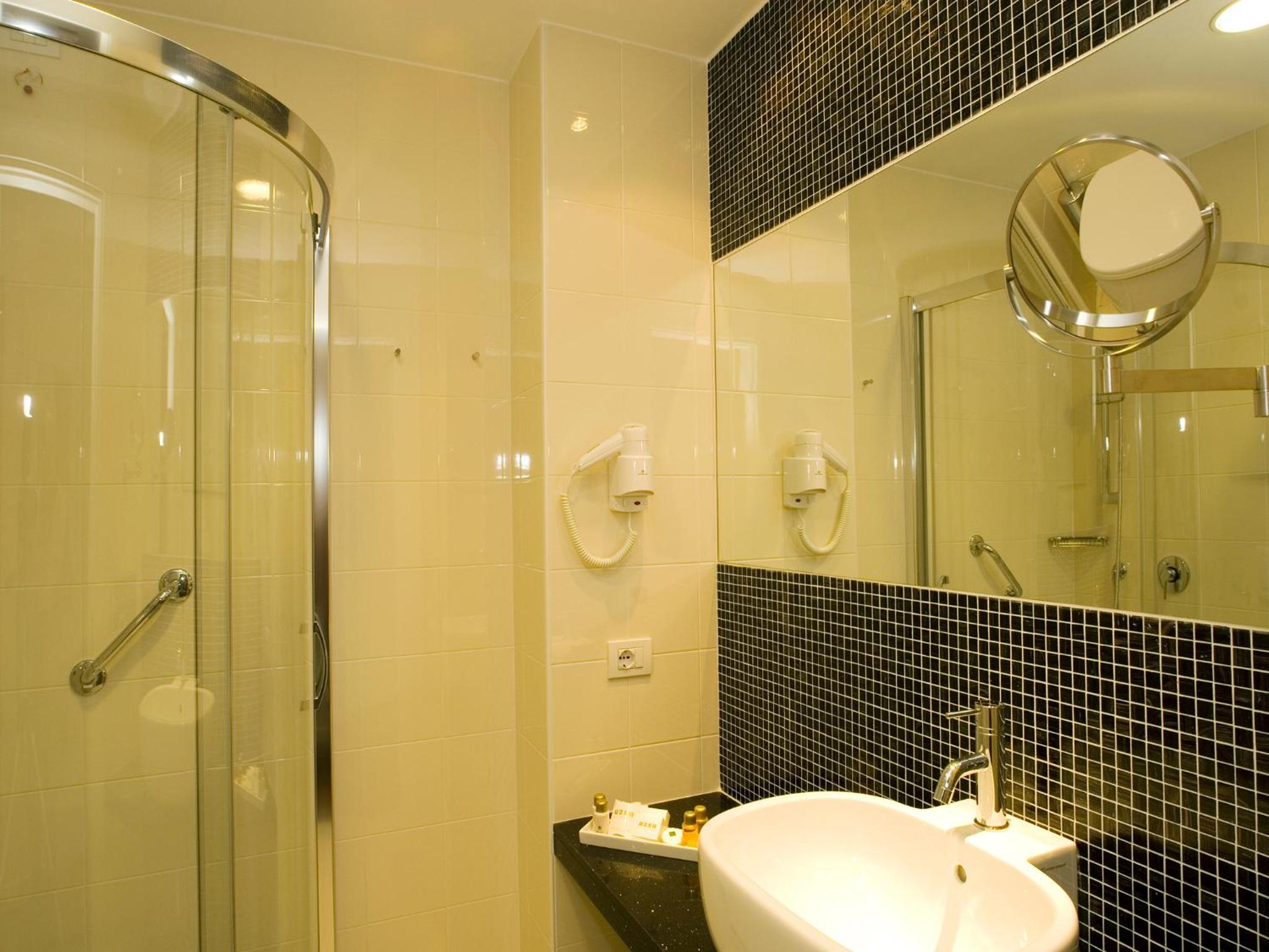 Quality Double or Twin Room - Photo 2