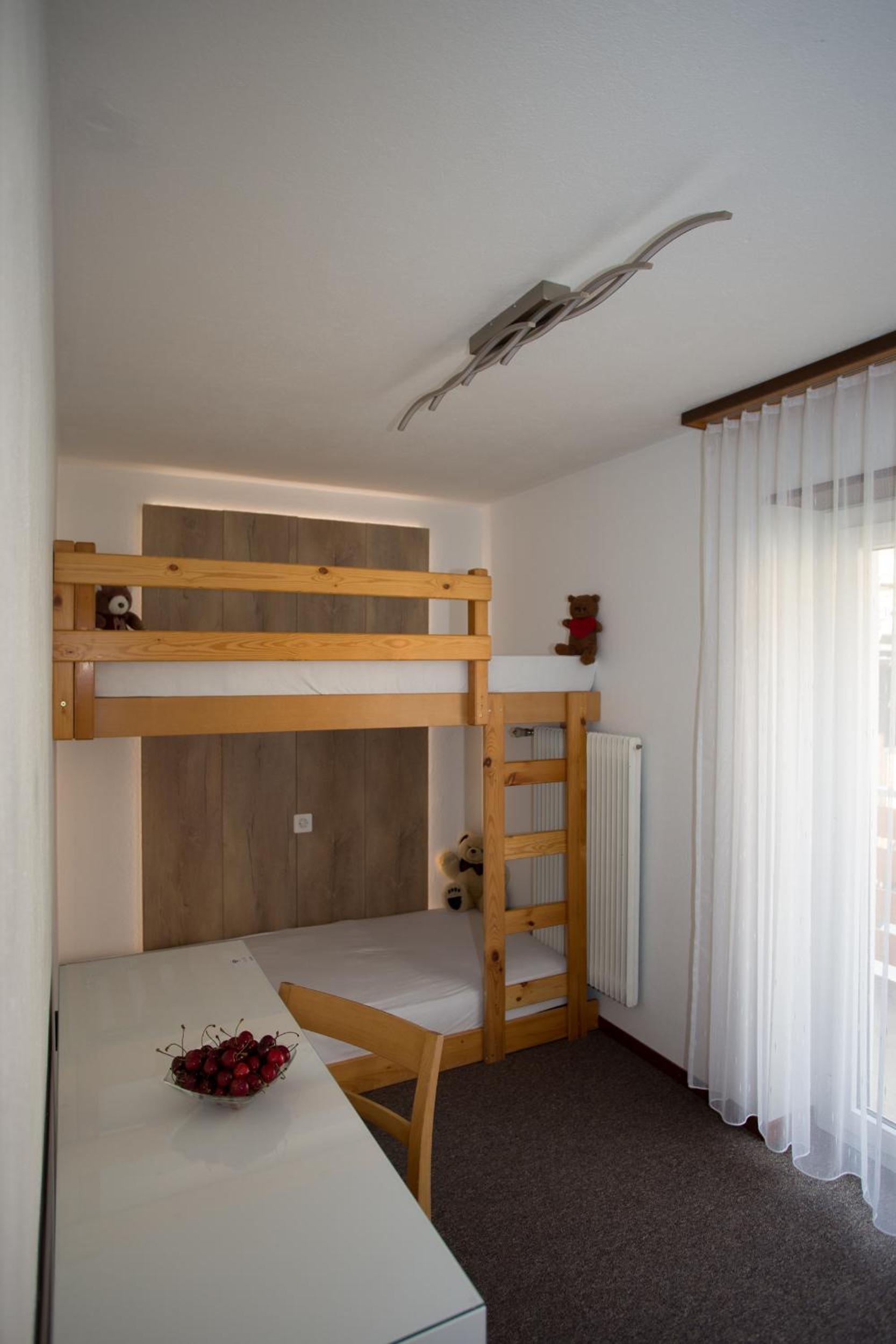 Family Room (2 Adults + 2 Children) - Photo 7
