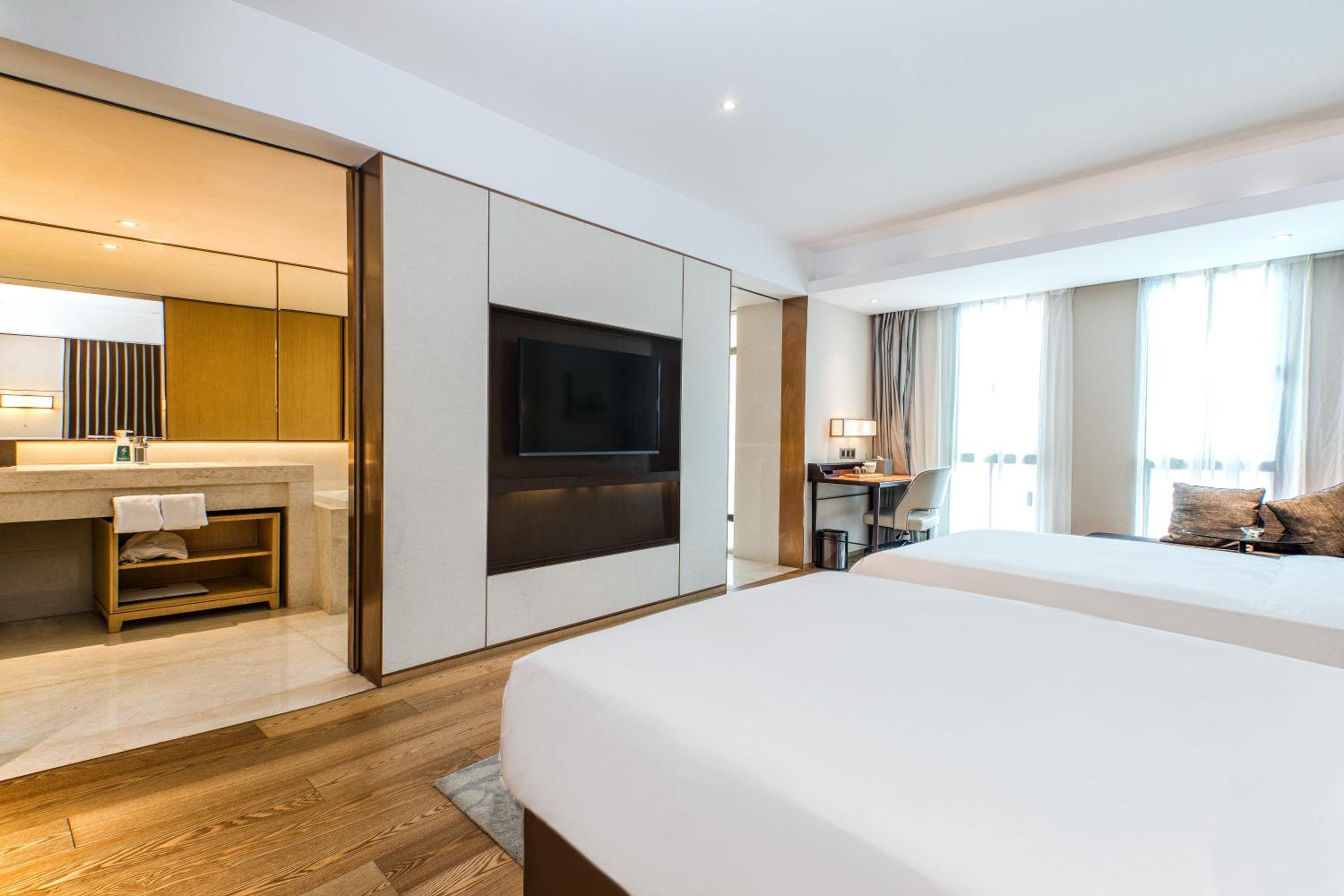 Deluxe Twin Room with Spa Bath