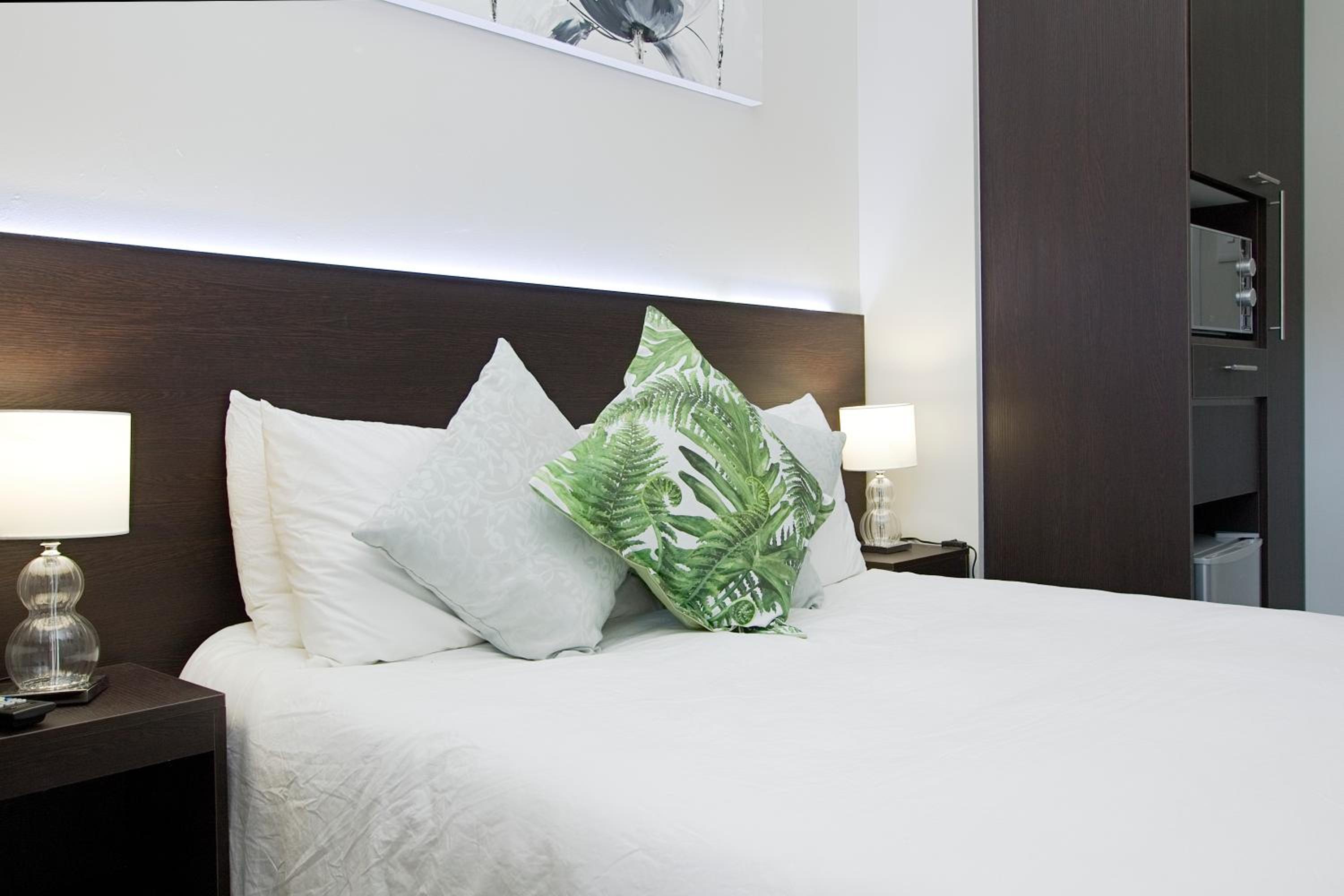 Double Room with Shower - Photo 3