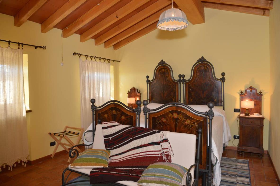 Suite - Photo 1