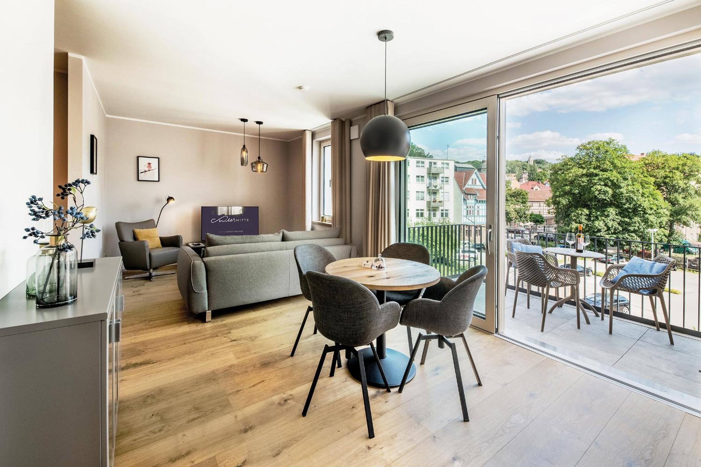 Select Suite 2