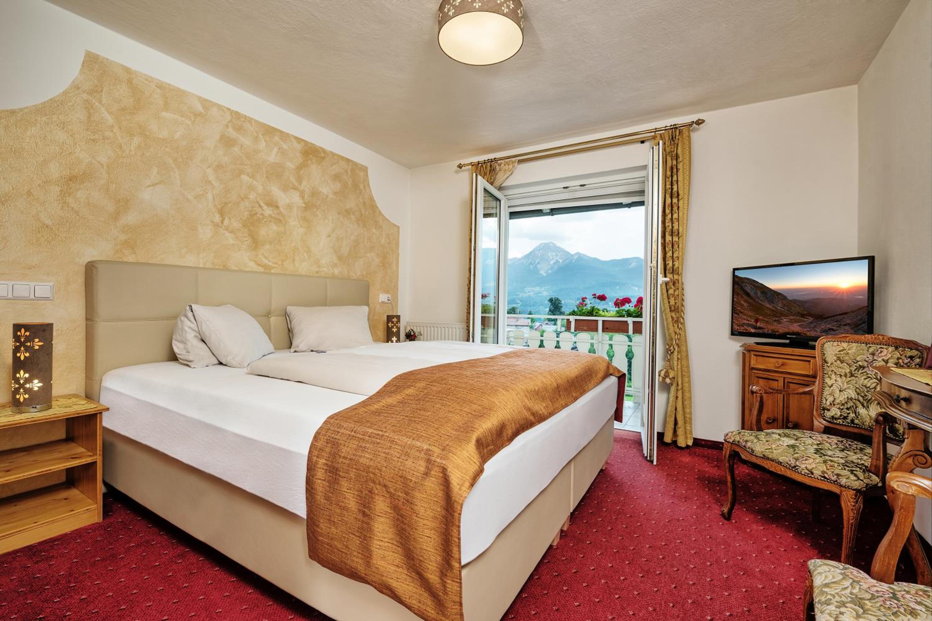Double Room with Lake View photo 3