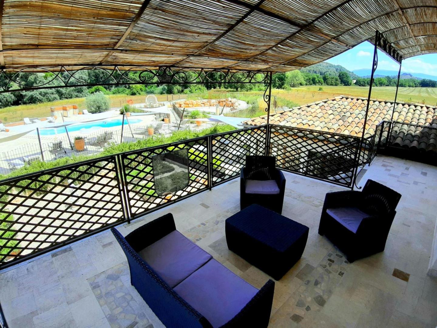 Double Room with Pool View photo 1