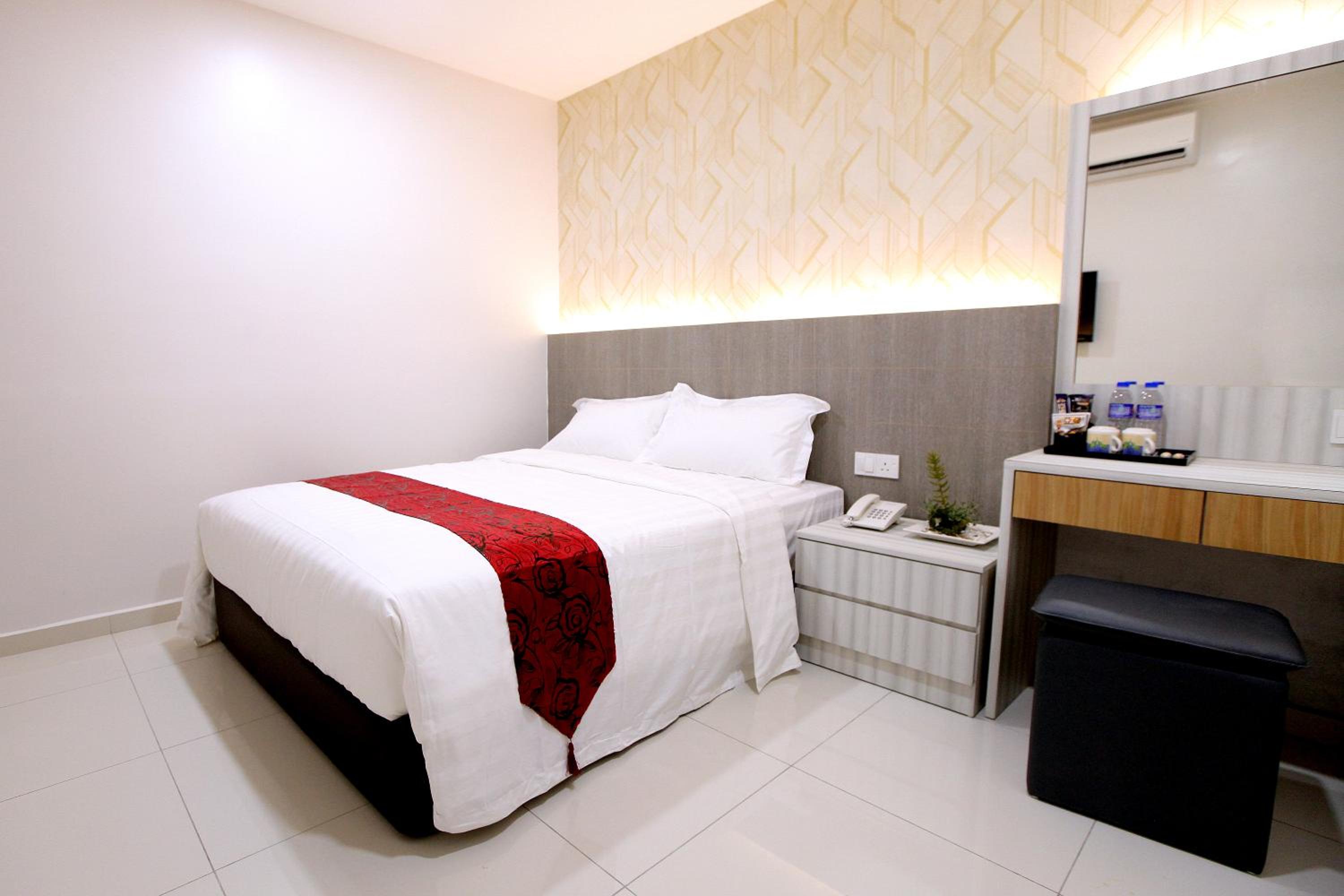 Standard Double Room - Photo 3