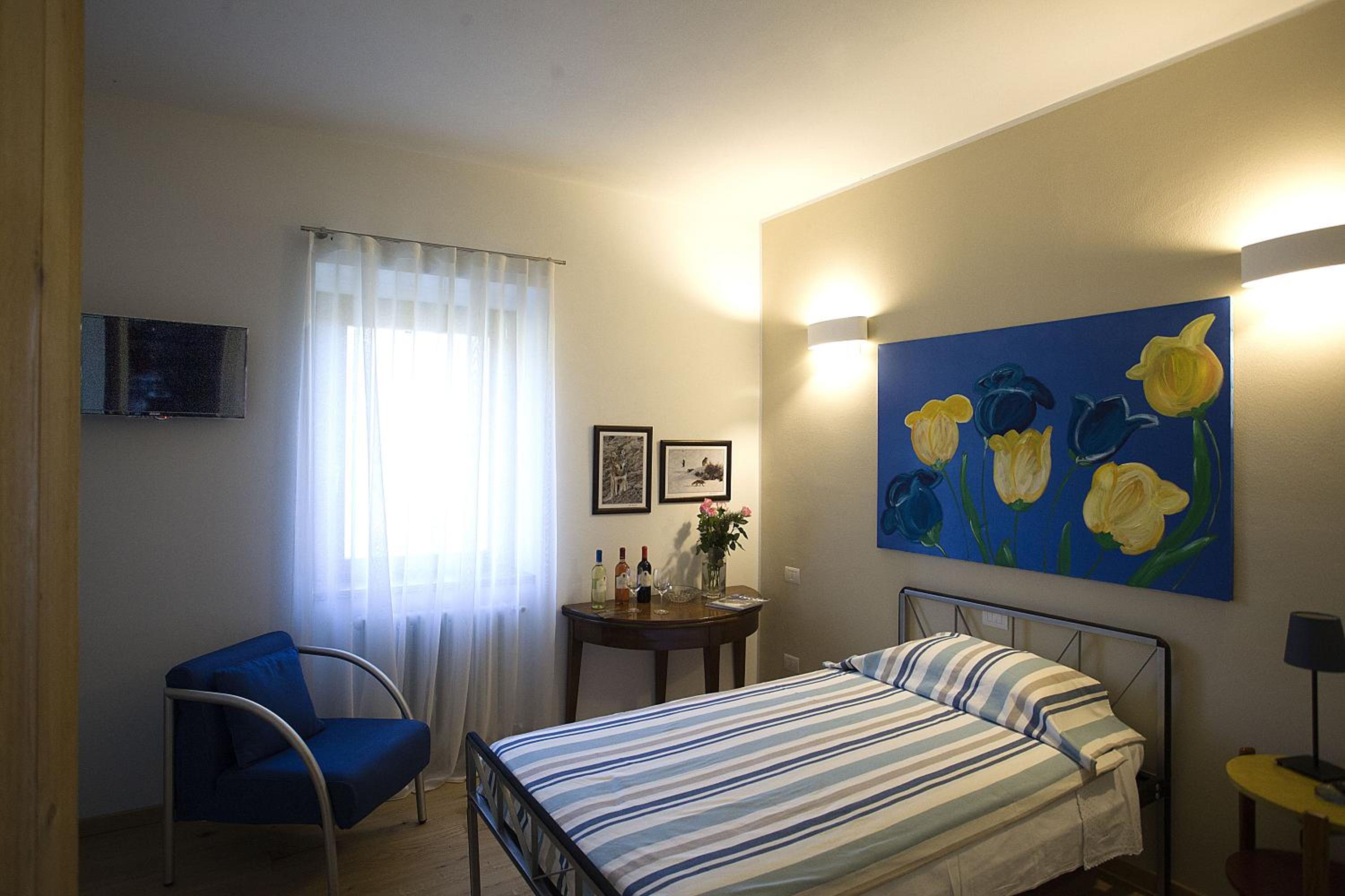 Large Single Room photo 3