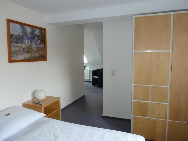 Double Room - Photo 7
