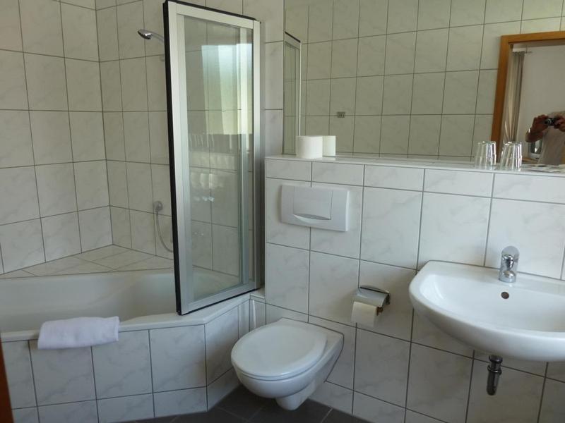 Double Room - Photo 9