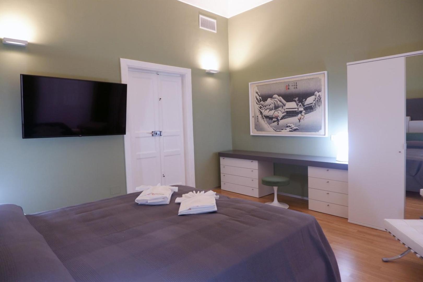 Large Double or Twin Room - Photo 10