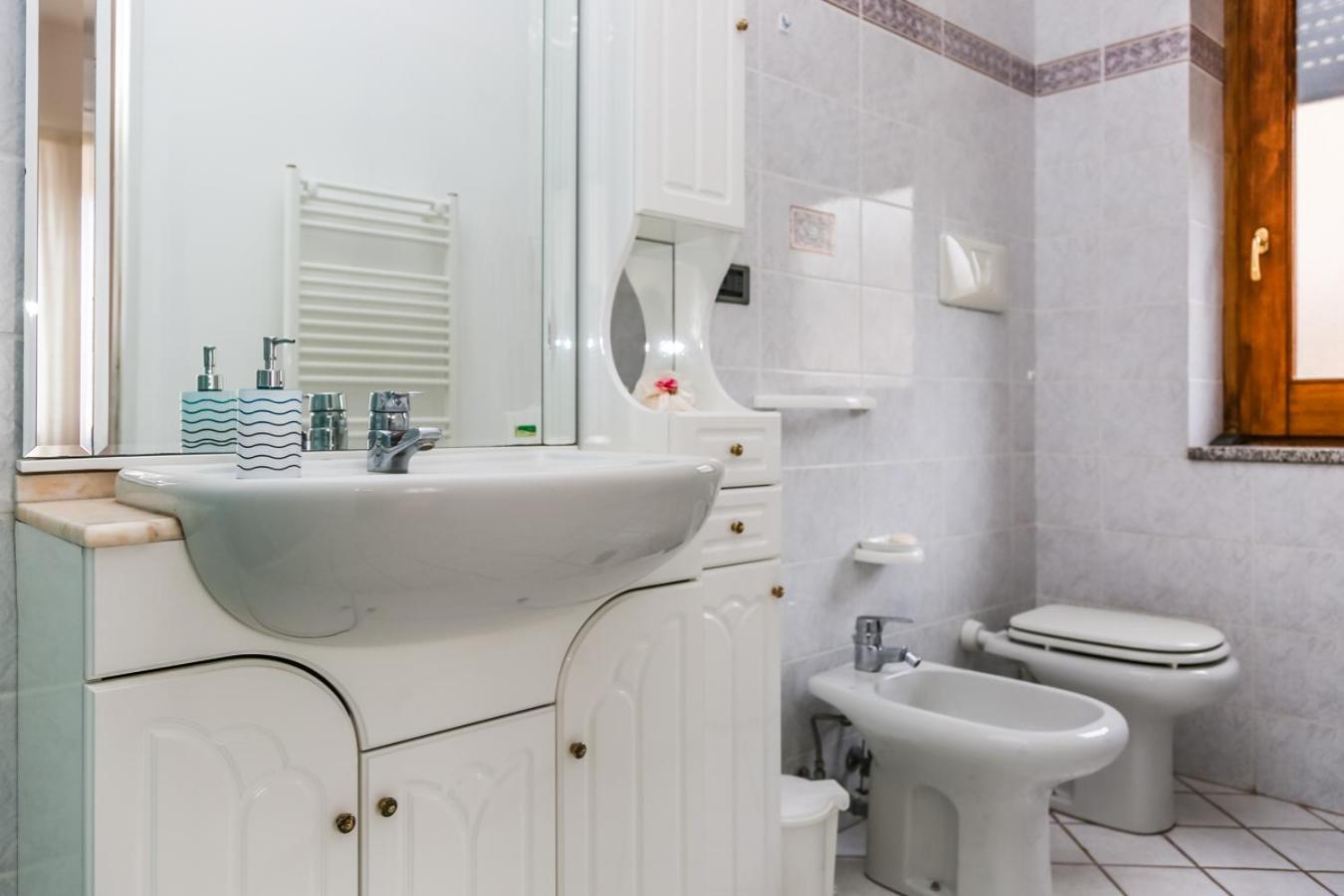 Double or Twin Room - Photo 3