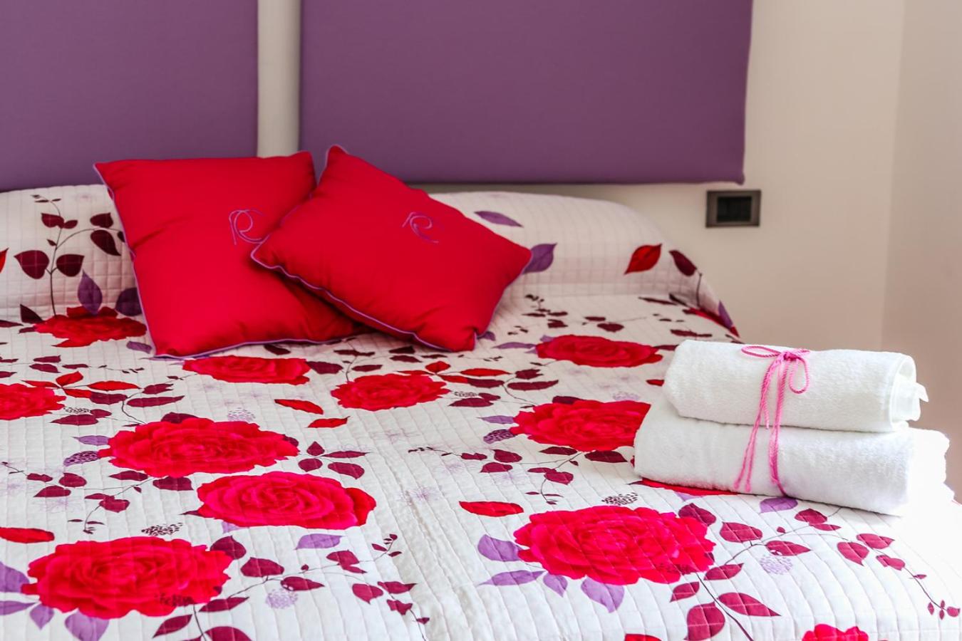 Double or Twin Room - Photo 5