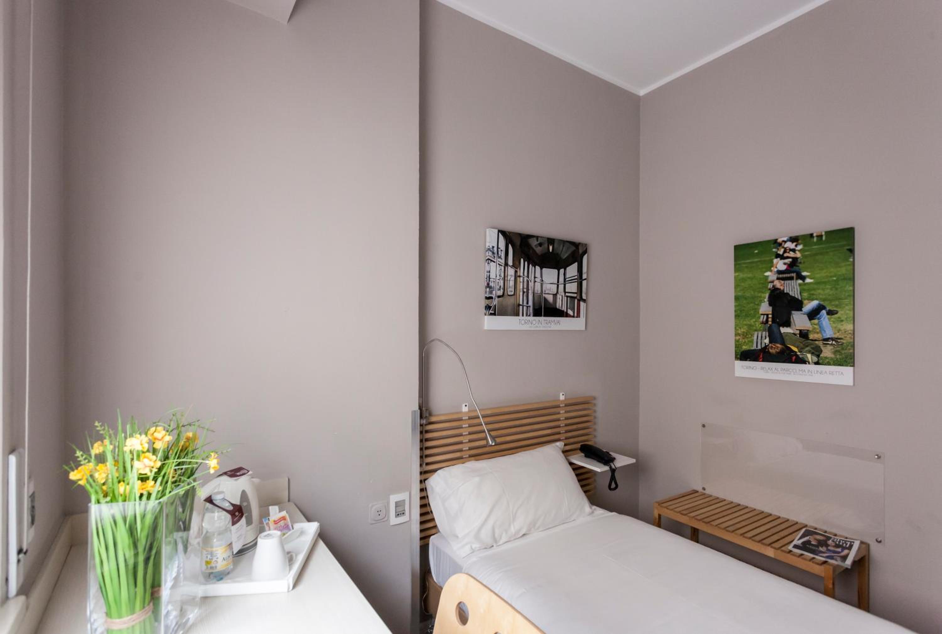 Single Room photo 2