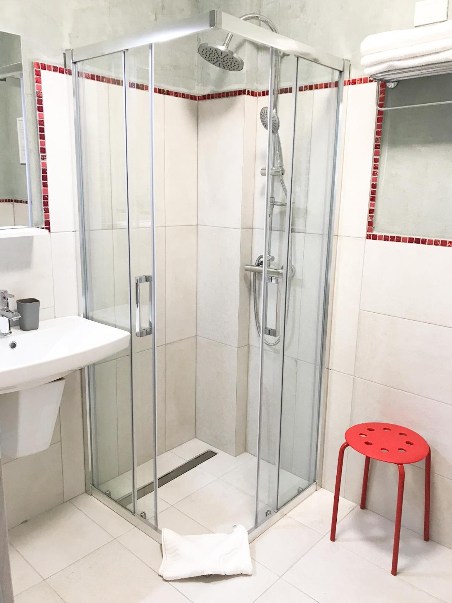 Triple Room - Photo 13
