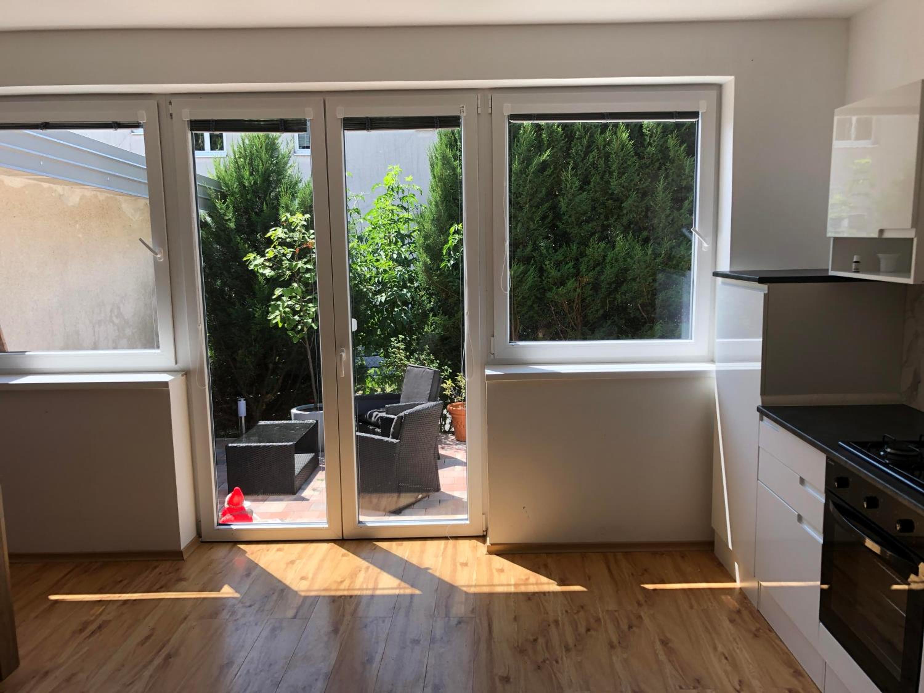 Apartment with Terrace - Photo 3